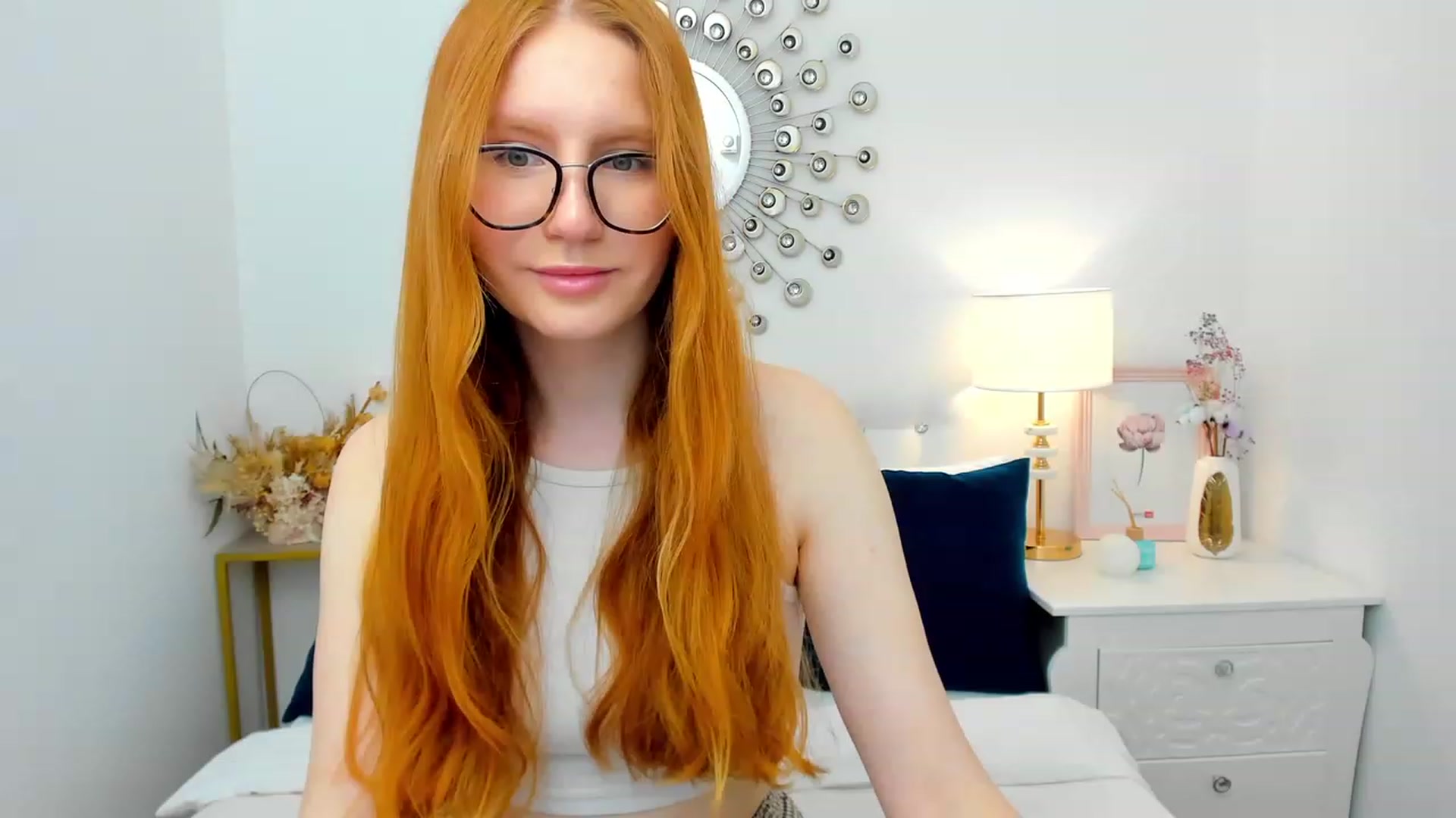 Gallery image thumbnail from MiyaFoxy's myfreecams stream on, 05/27/2023, 12:35 image 4 of 20