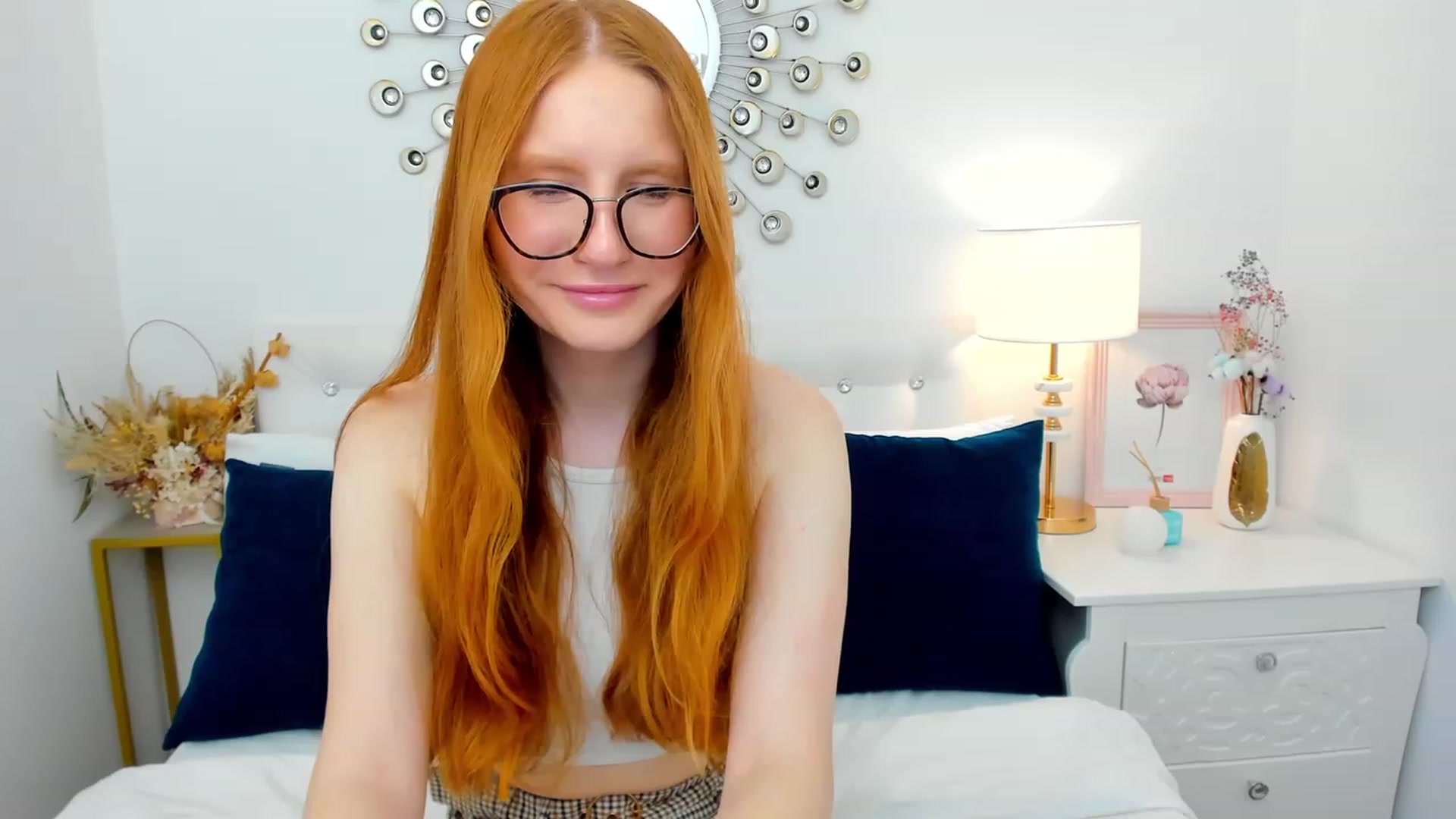 Gallery image thumbnail from MiyaFoxy's myfreecams stream on, 05/27/2023, 12:35 image 1 of 20