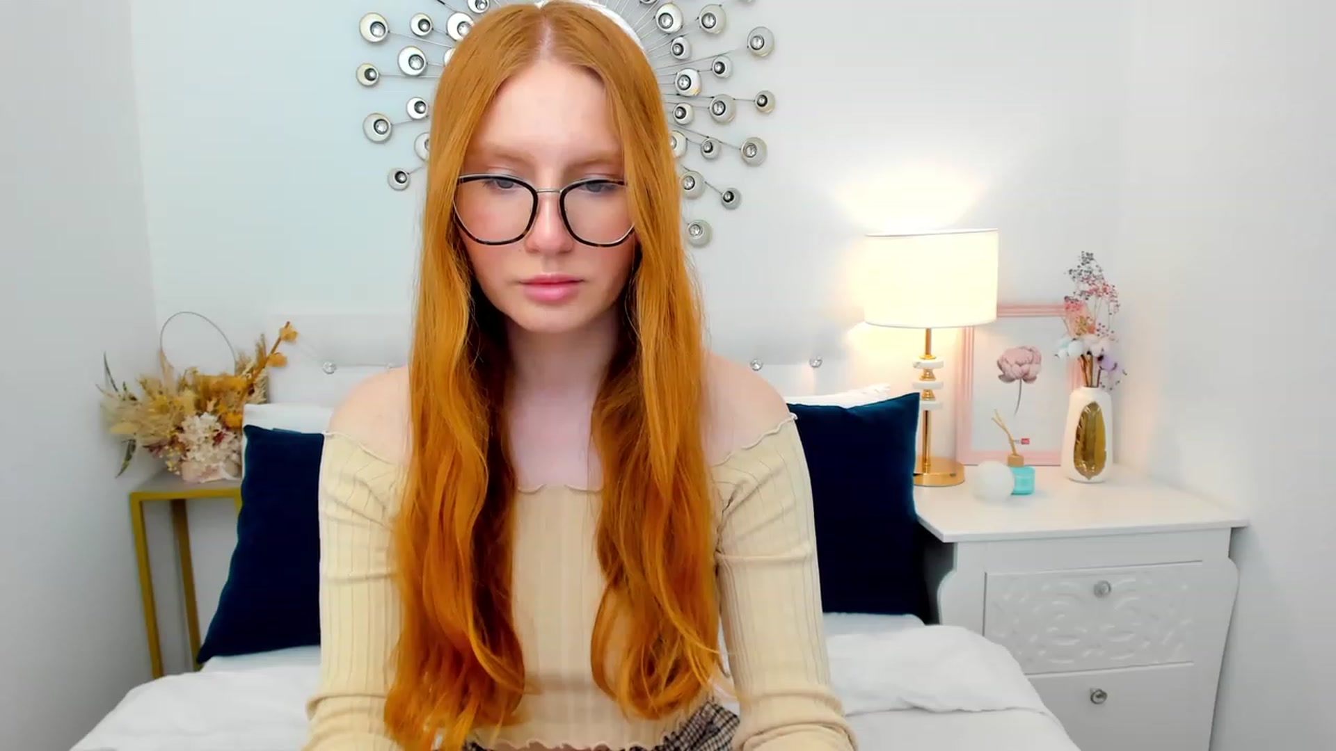 Gallery image thumbnail from MiyaFoxy's myfreecams stream on, 05/27/2023, 14:46 image 14 of 20