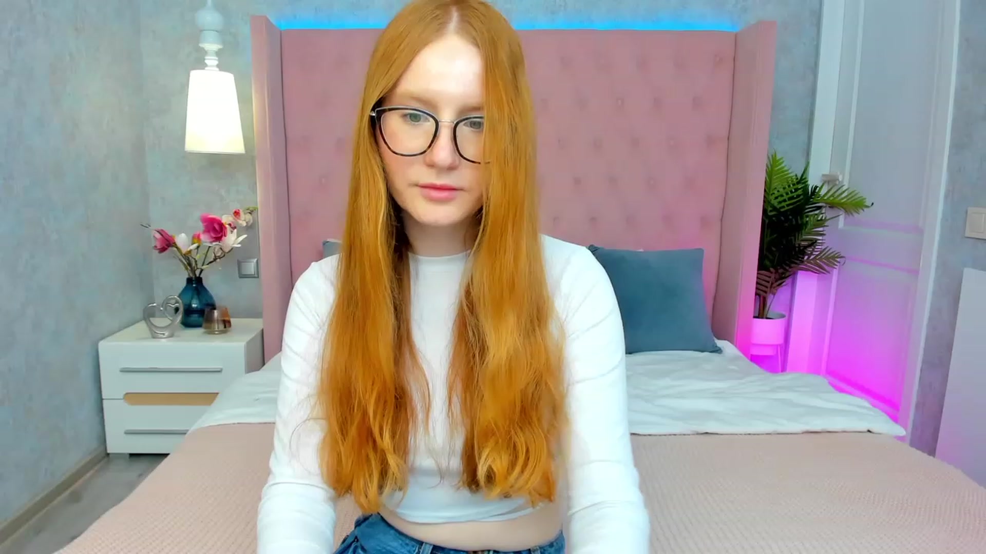 Gallery image thumbnail from MiyaFoxy's myfreecams stream on, 05/28/2023, 18:42 image 14 of 20