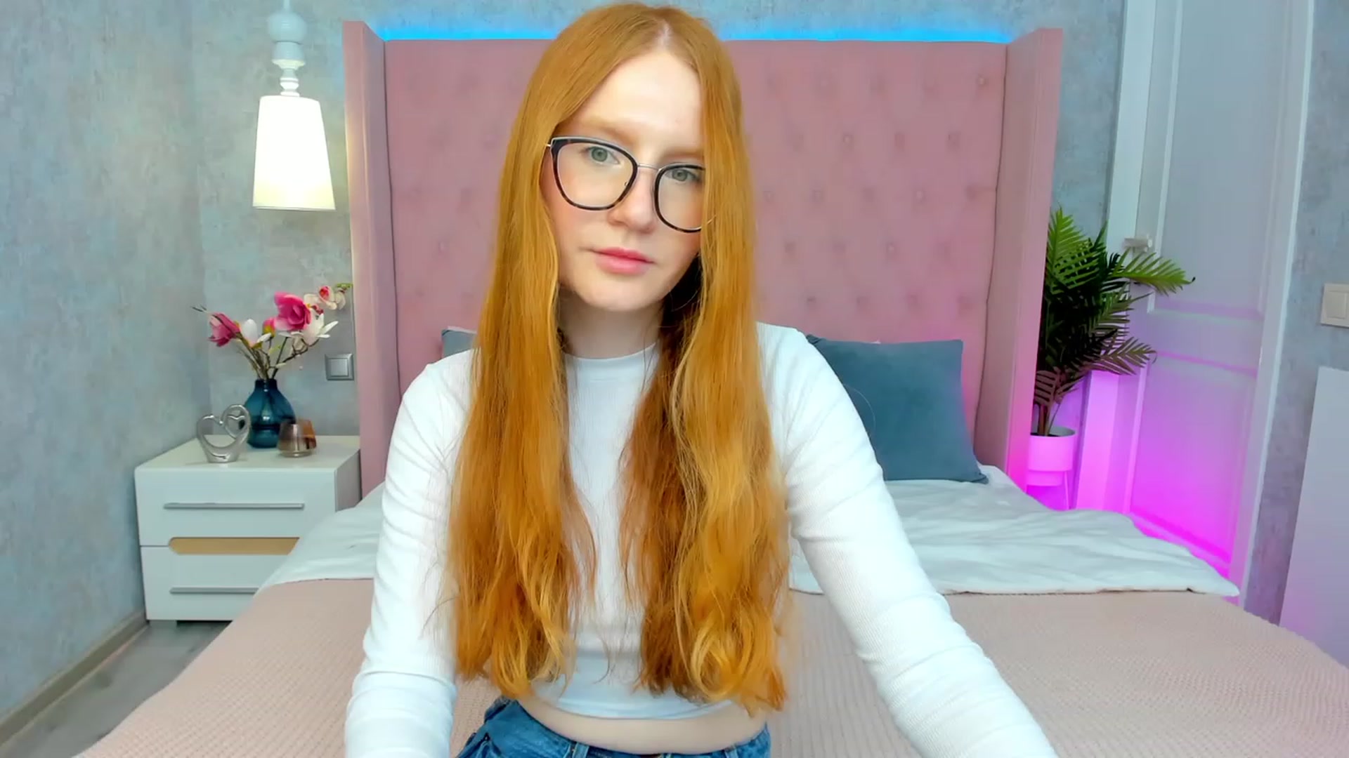 Gallery image thumbnail from MiyaFoxy's myfreecams stream on, 05/28/2023, 18:42 image 18 of 20