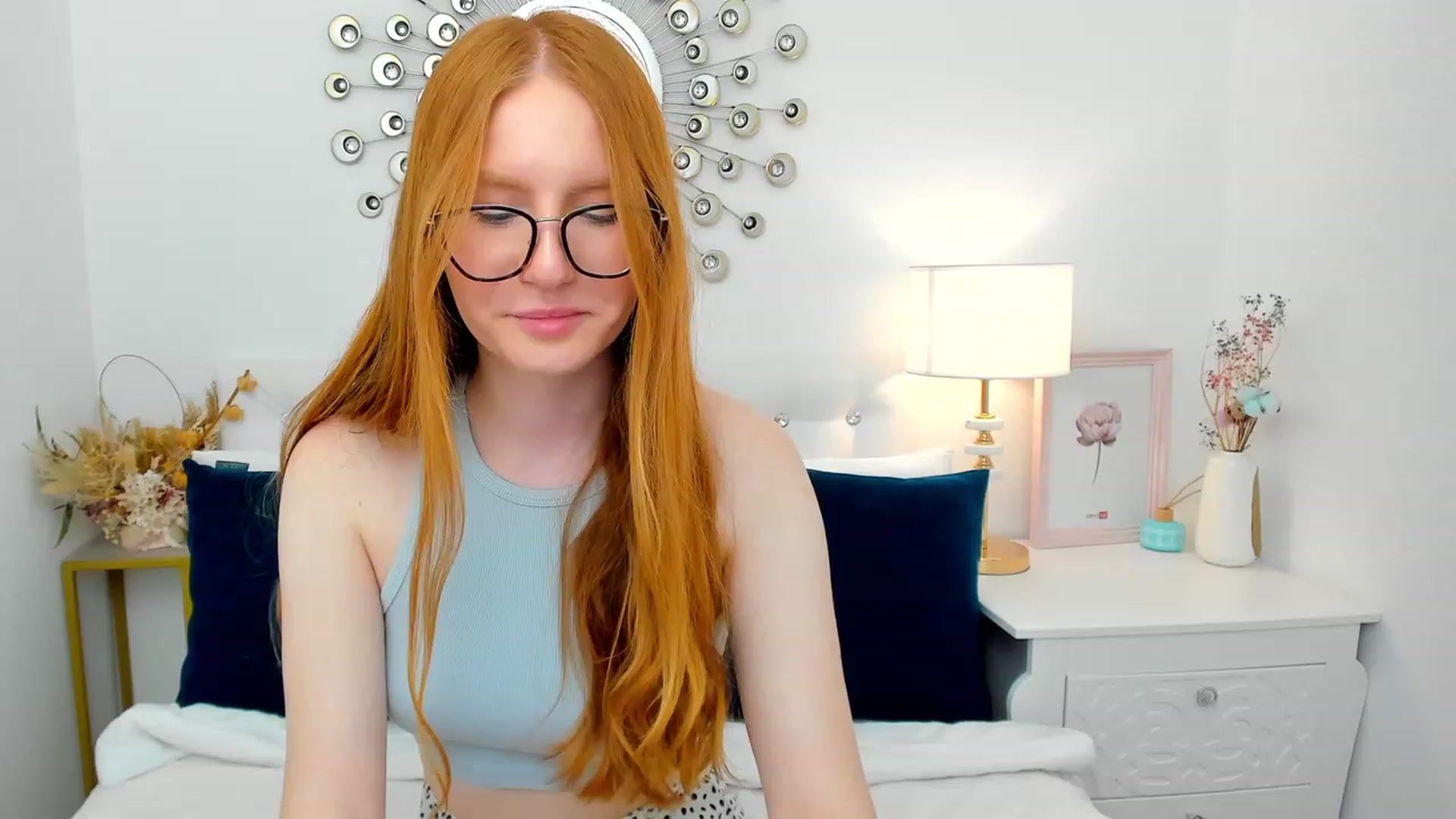 Gallery image thumbnail from MiyaFoxy's myfreecams stream on, 05/31/2023, 15:15 image 5 of 20