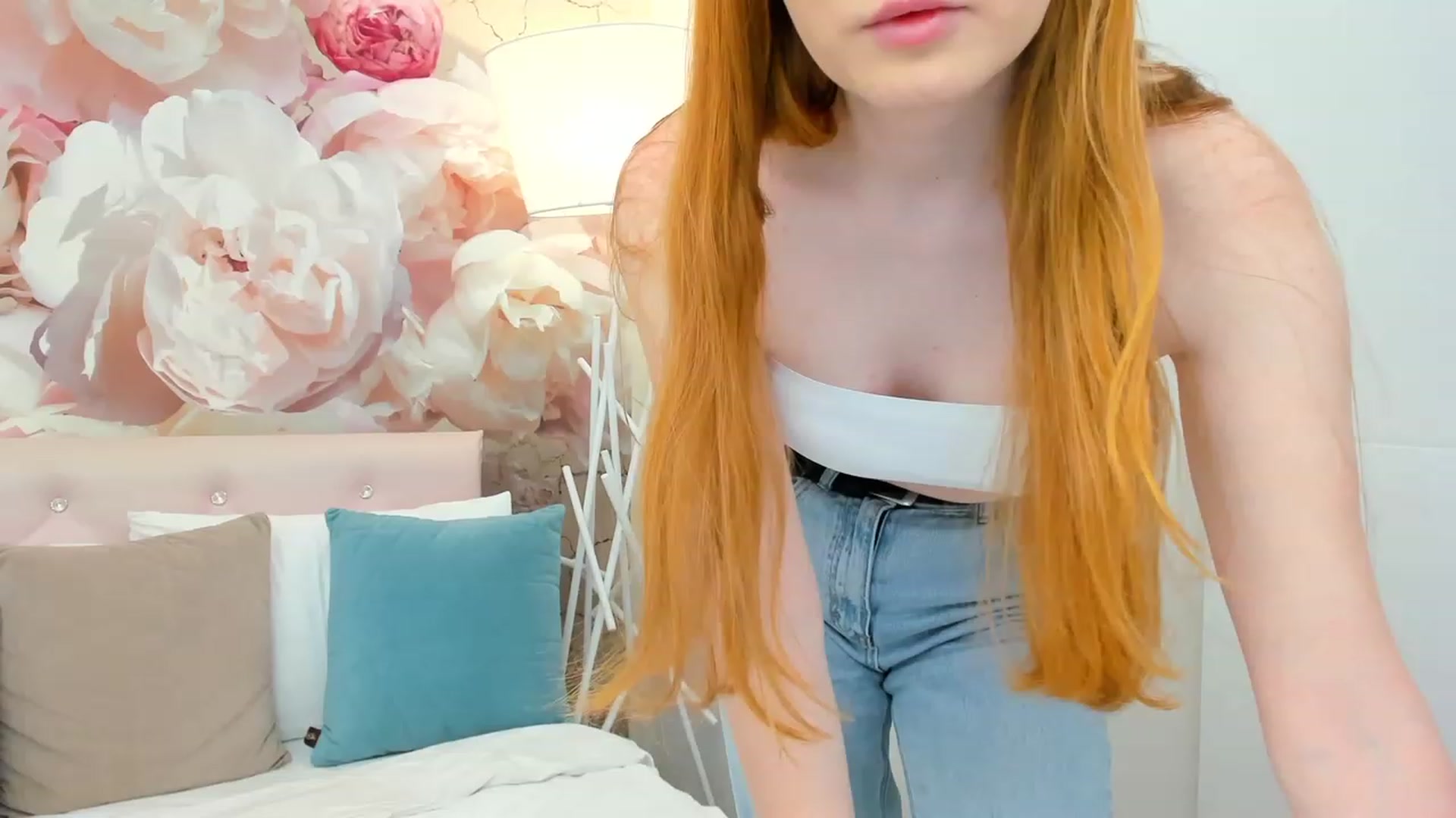 Gallery image thumbnail from MiyaFoxy's myfreecams stream on, 06/05/2023, 16:02 image 10 of 20