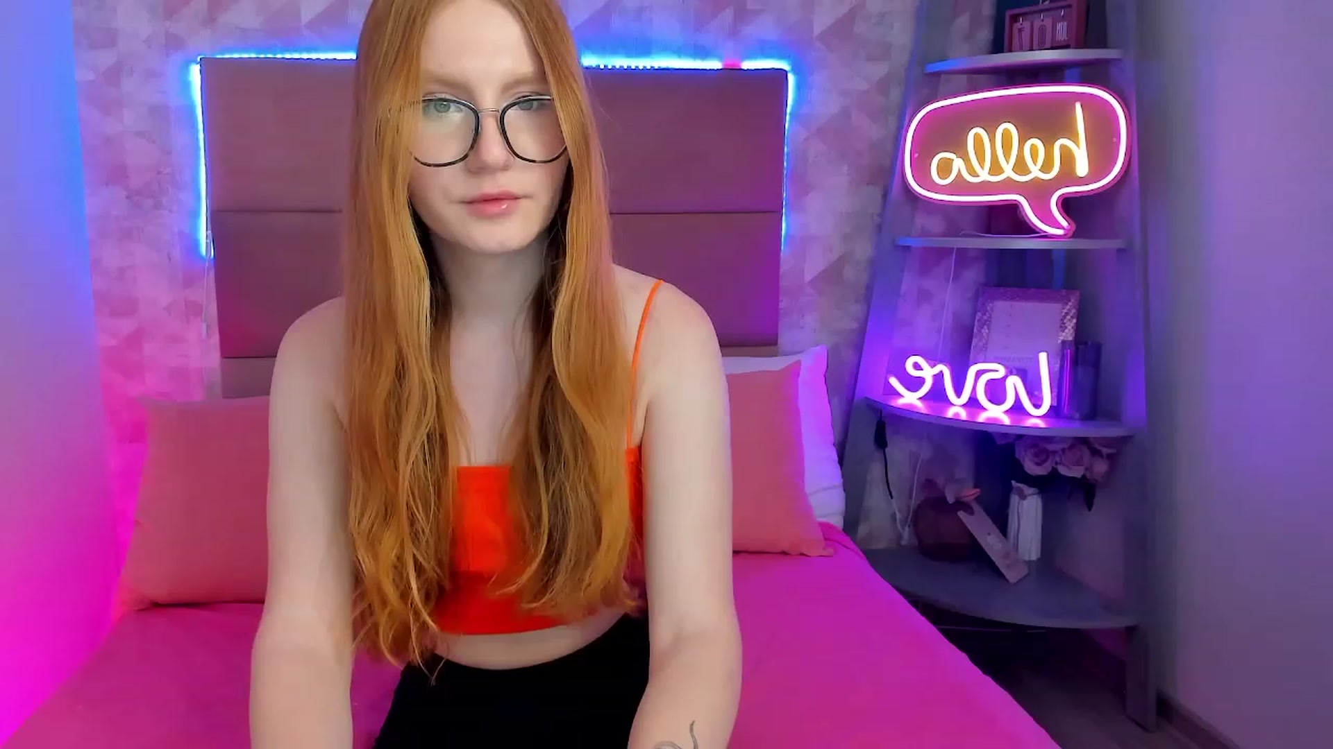 Gallery image thumbnail from MiyaFoxy's myfreecams stream on, 06/10/2023, 13:46 image 1 of 20