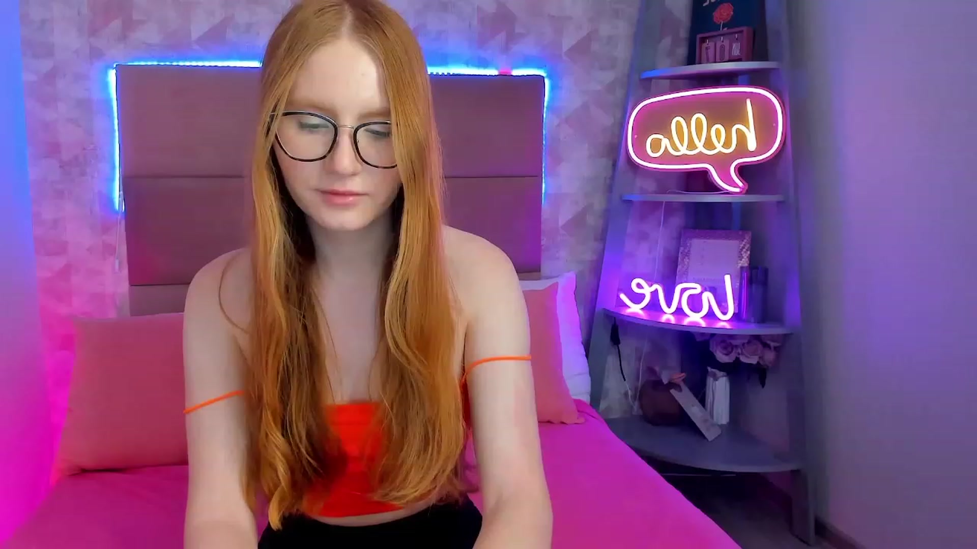 Gallery image thumbnail from MiyaFoxy's myfreecams stream on, 06/10/2023, 13:46 image 17 of 20