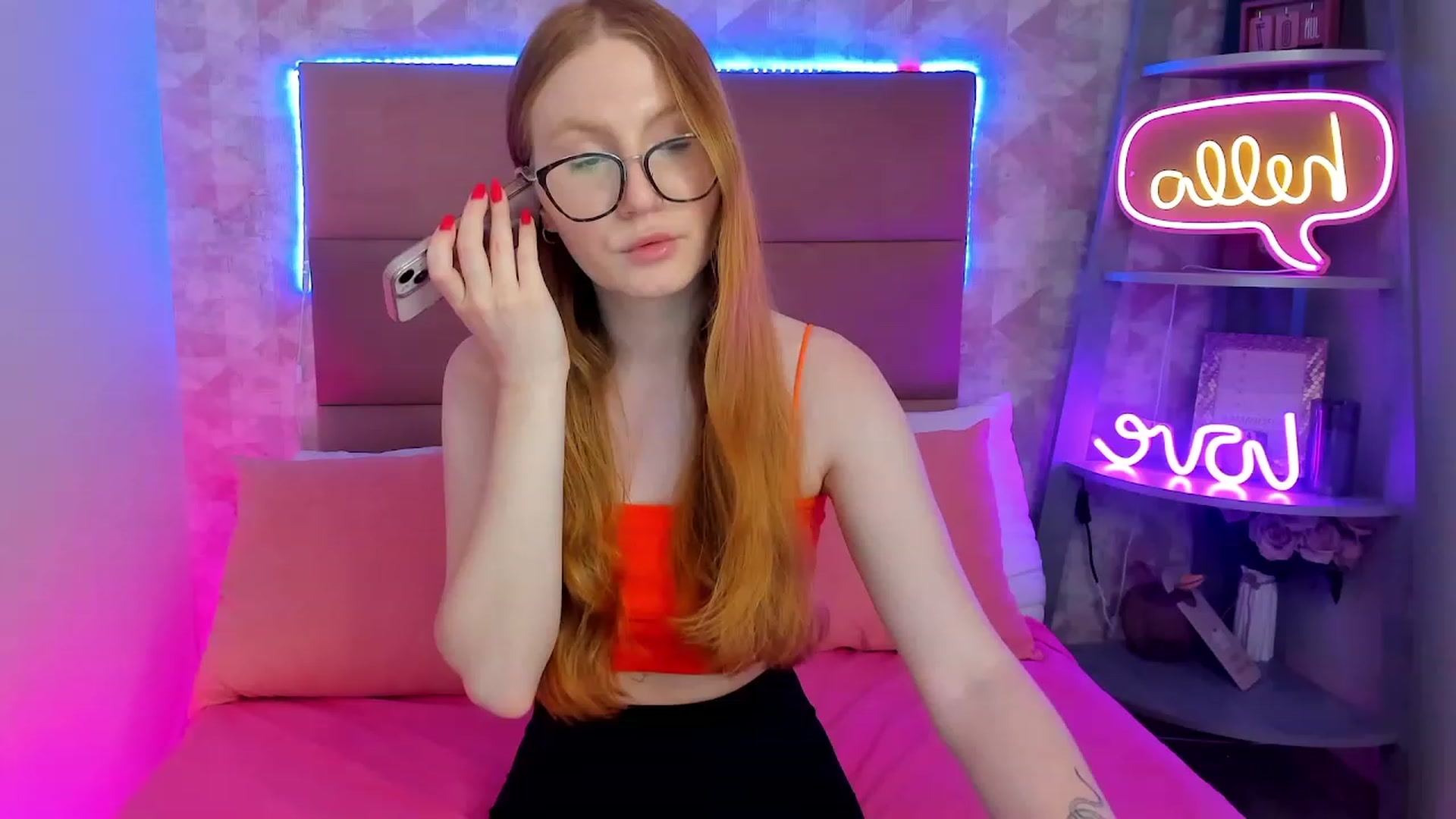 Gallery image thumbnail from MiyaFoxy's myfreecams stream on, 06/10/2023, 16:51 image 2 of 20