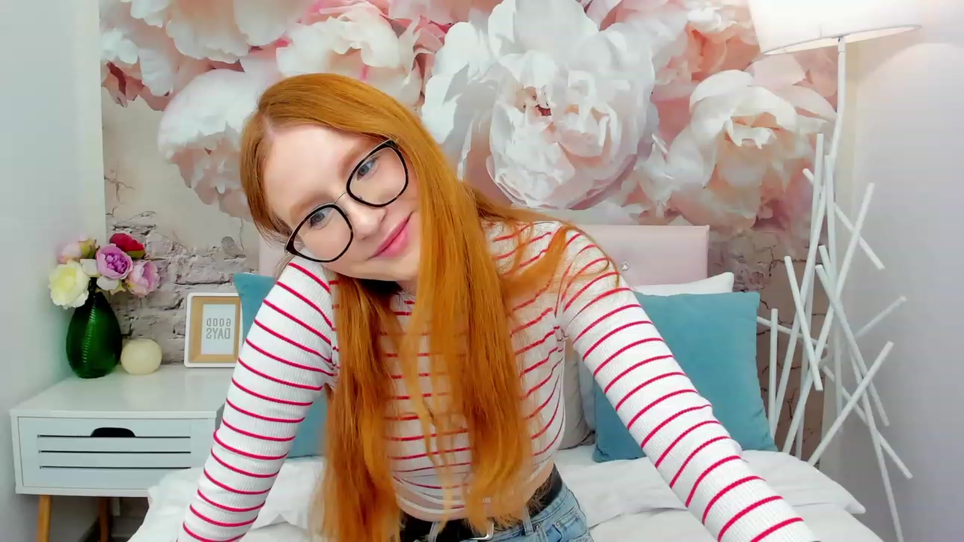 Gallery image thumbnail from MiyaFoxy's myfreecams stream on, 06/13/2023, 09:06 image 19 of 20