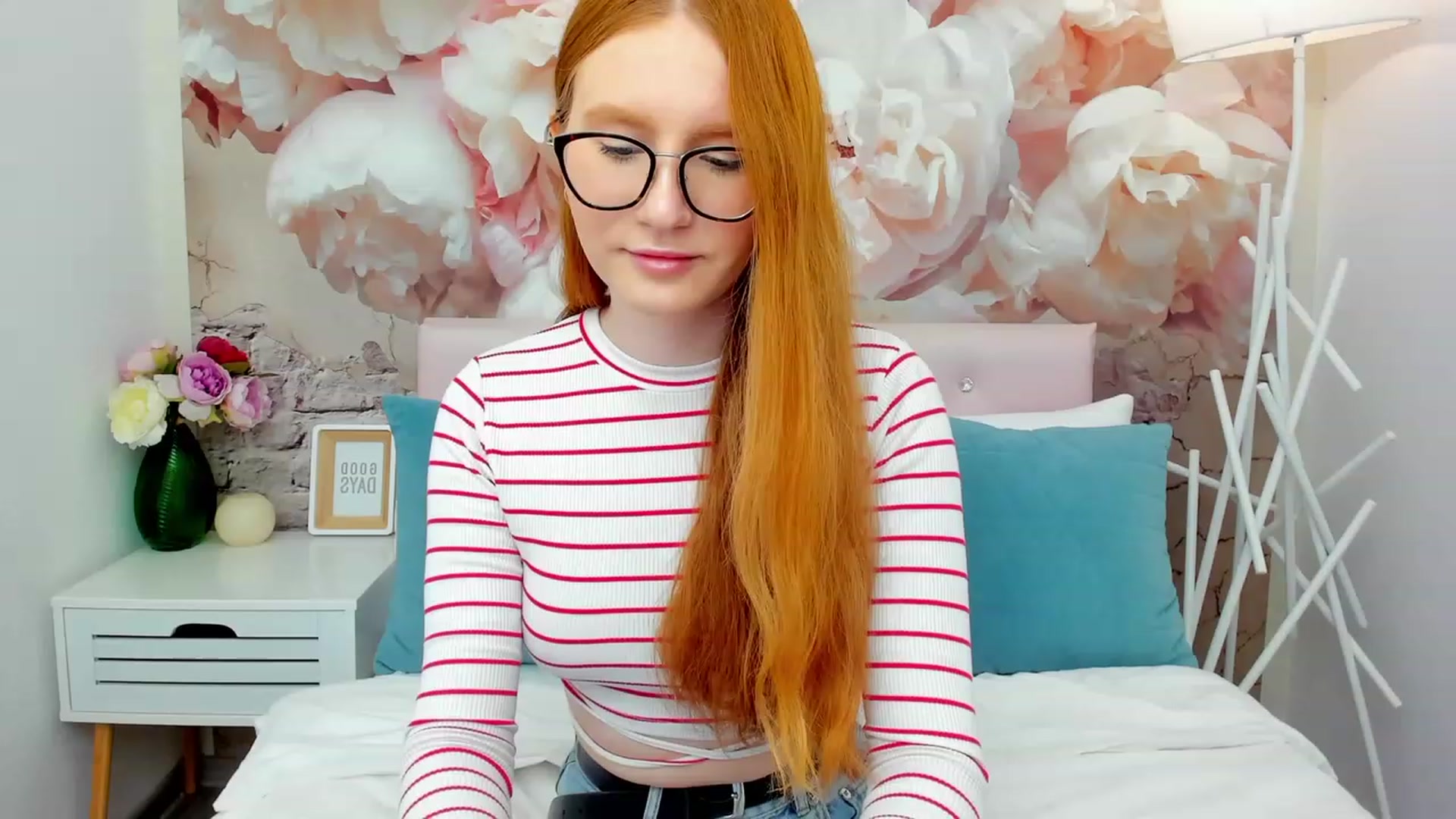 Gallery image thumbnail from MiyaFoxy's myfreecams stream on, 06/13/2023, 09:06 image 5 of 20