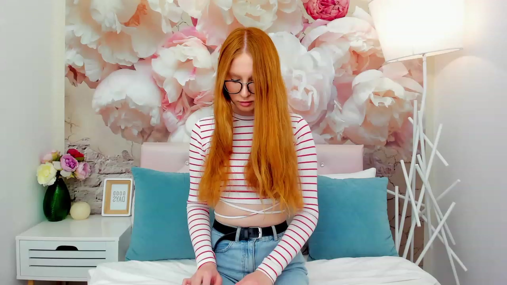 Gallery image thumbnail from MiyaFoxy's myfreecams stream on, 06/13/2023, 09:06 image 9 of 20