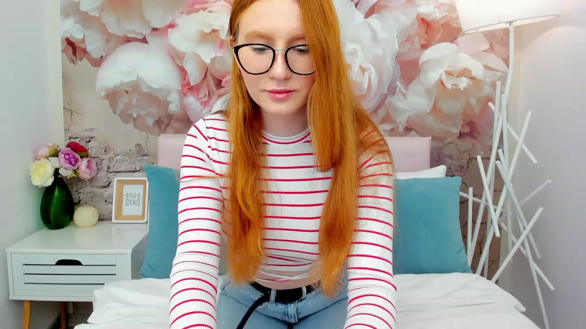 Gallery image thumbnail from MiyaFoxy's myfreecams stream on, 06/13/2023, 09:06 image 17 of 20