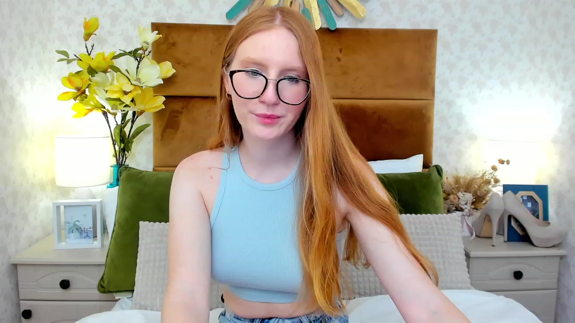 Gallery image thumbnail from MiyaFoxy's myfreecams stream on, 06/18/2023, 13:47 image 19 of 20