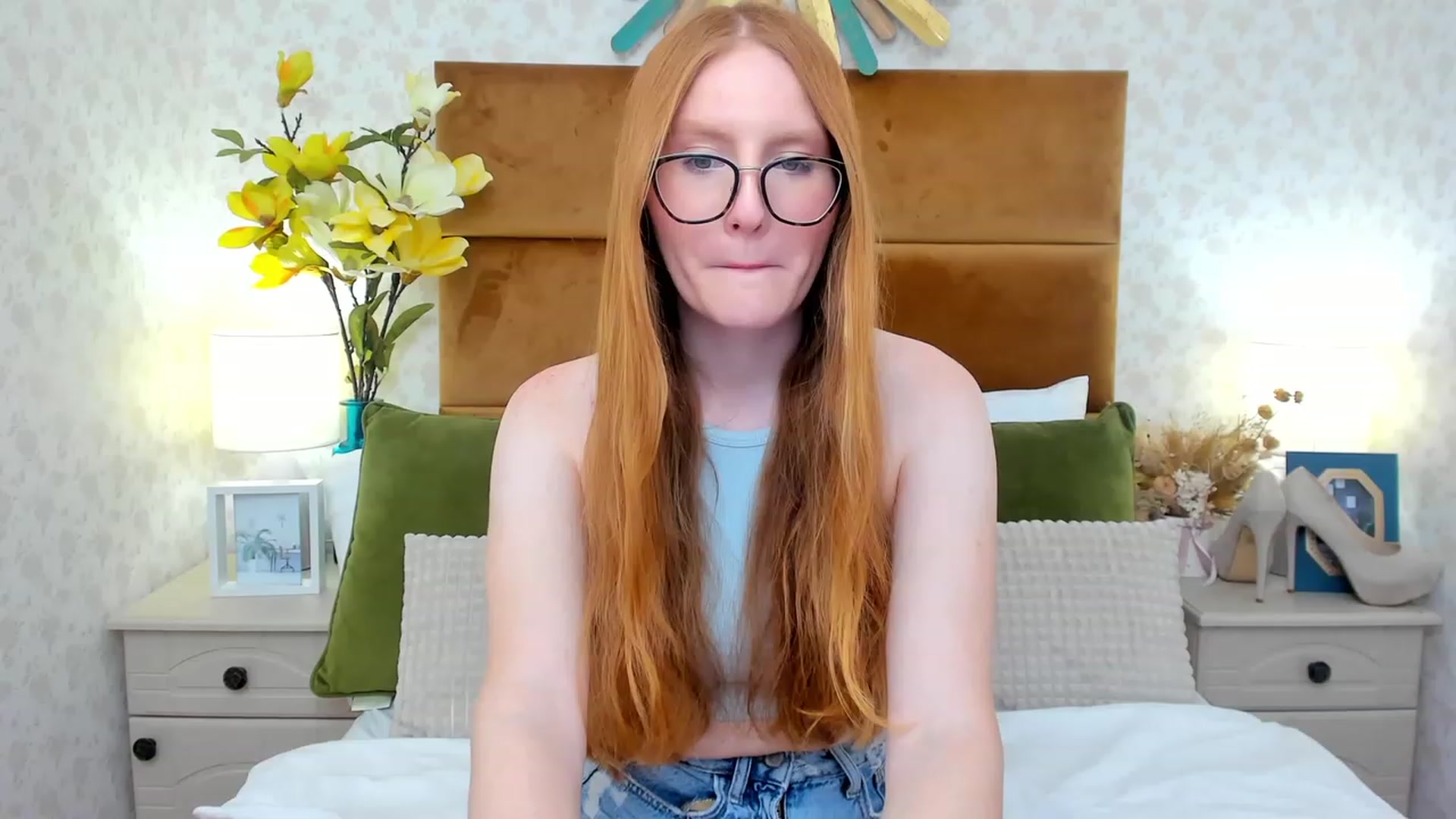 Gallery image thumbnail from MiyaFoxy's myfreecams stream on, 06/18/2023, 14:21 image 1 of 20