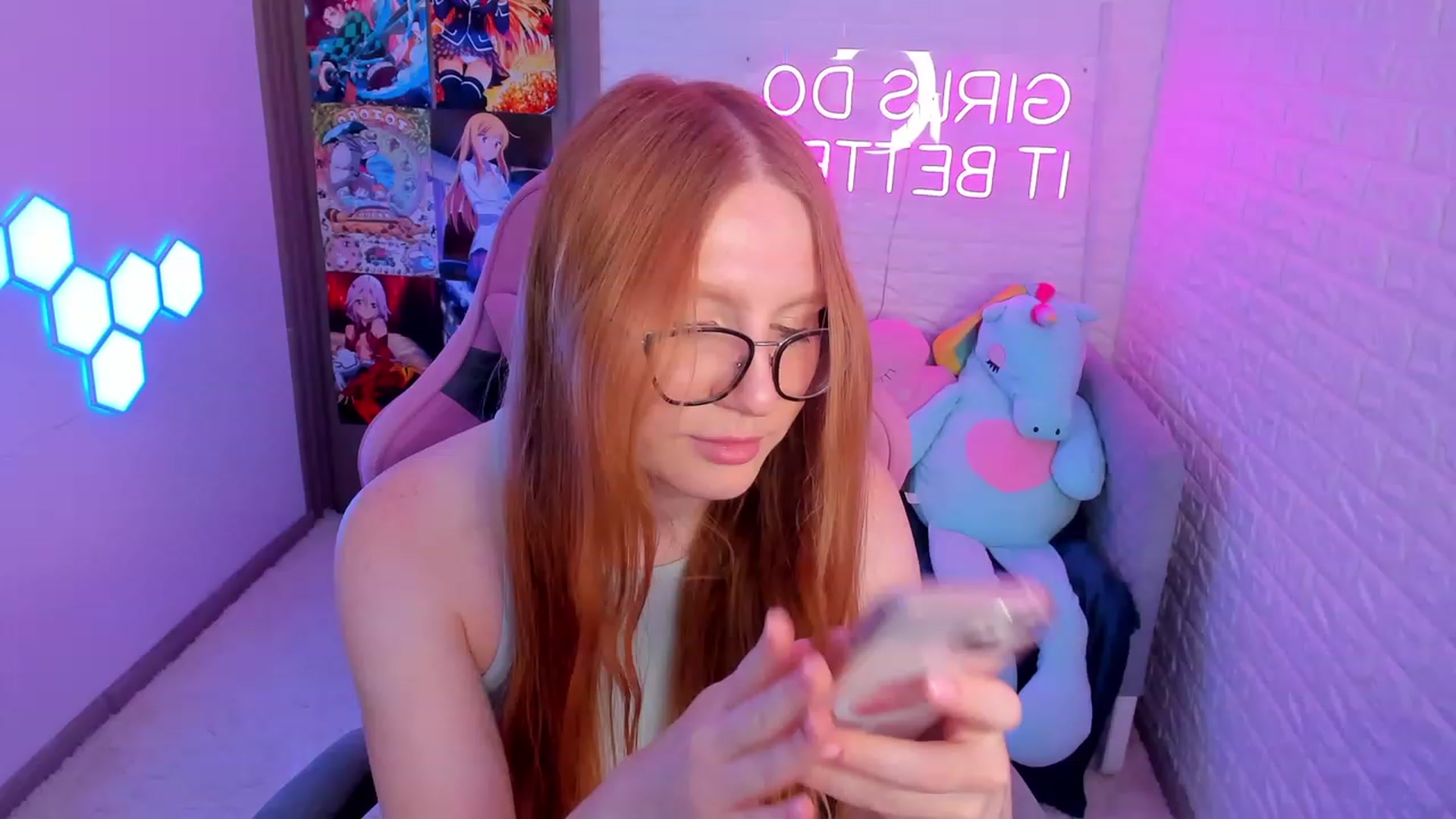 Gallery image thumbnail from MiyaFoxy's myfreecams stream on, 06/24/2023, 13:09 image 5 of 20