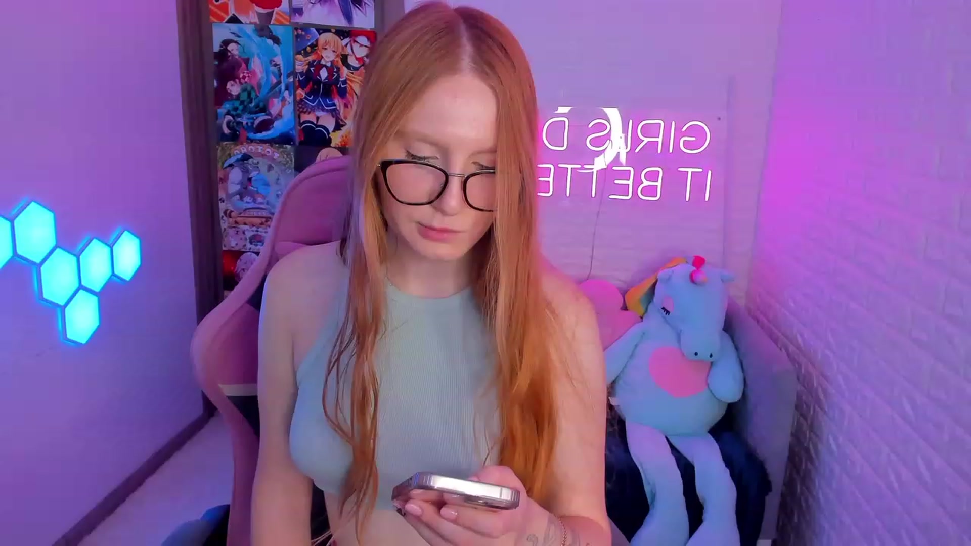 Gallery image thumbnail from MiyaFoxy's myfreecams stream on, 06/24/2023, 13:09 image 11 of 20