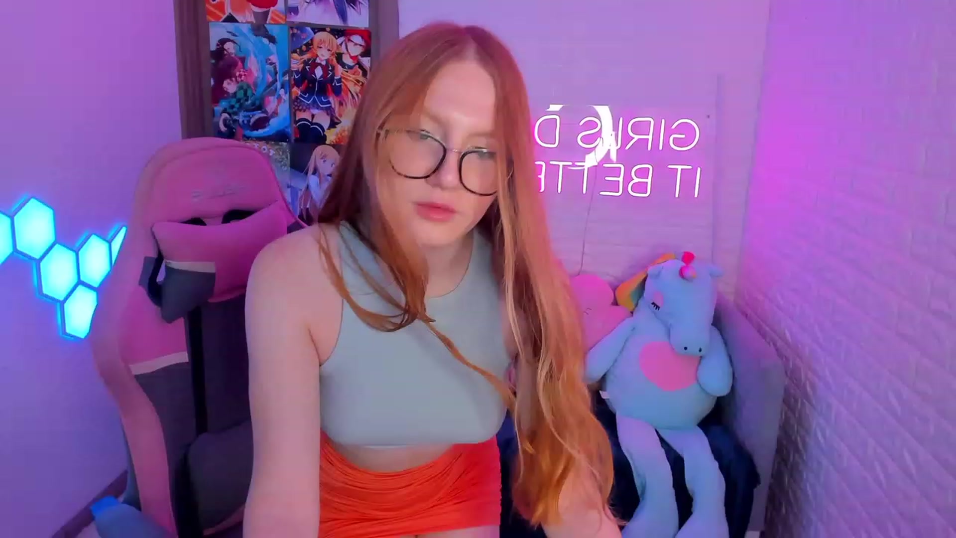 Gallery image thumbnail from MiyaFoxy's myfreecams stream on, 06/24/2023, 13:09 image 10 of 20