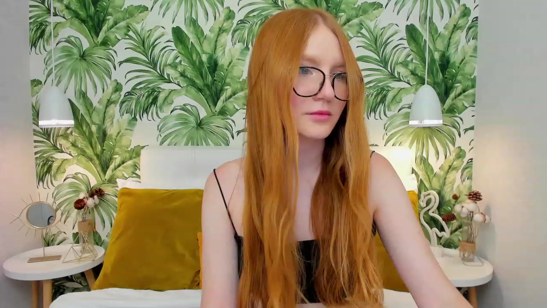 Gallery image thumbnail from MiyaFoxy's myfreecams stream on, 06/25/2023, 15:16 image 10 of 20