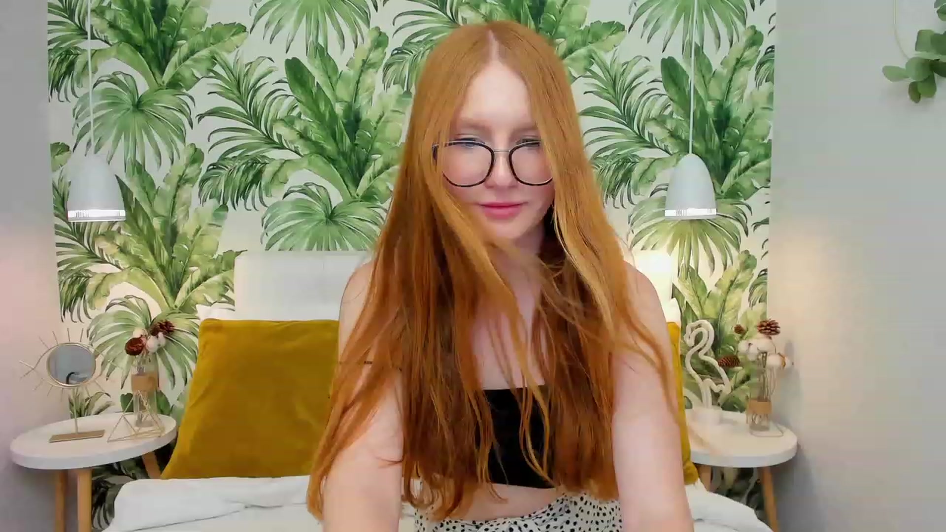 Gallery image thumbnail from MiyaFoxy's myfreecams stream on, 06/25/2023, 16:25 image 15 of 20