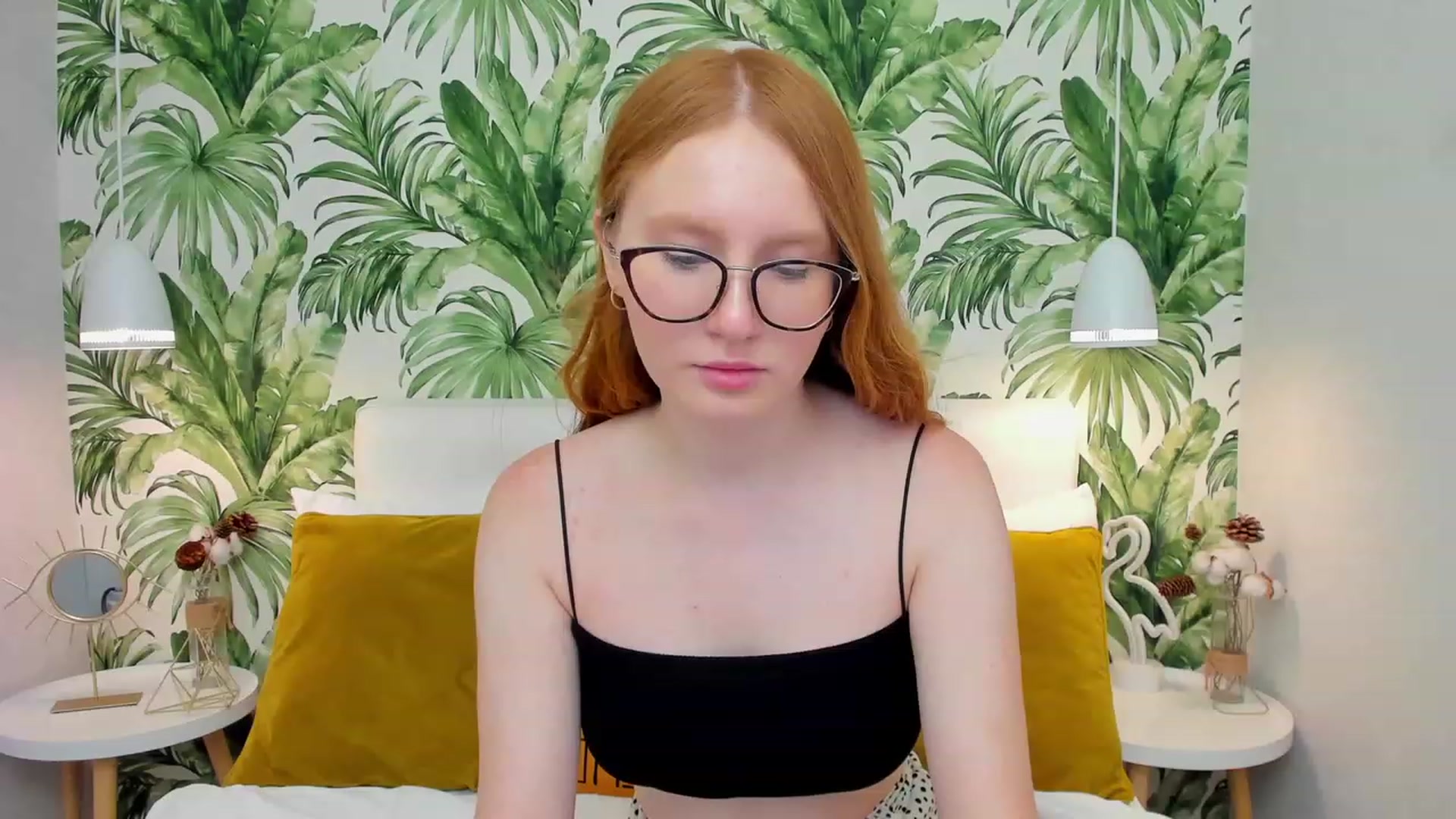 Gallery image thumbnail from MiyaFoxy's myfreecams stream on, 06/25/2023, 18:55 image 15 of 20