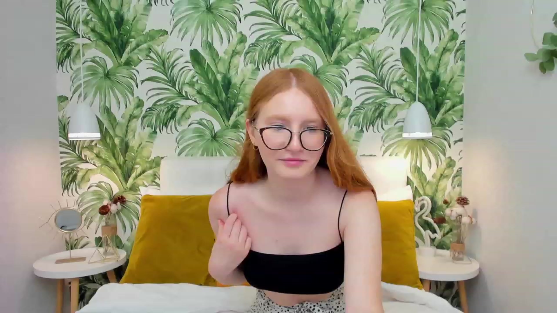 Gallery image thumbnail from MiyaFoxy's myfreecams stream on, 06/25/2023, 18:55 image 17 of 20