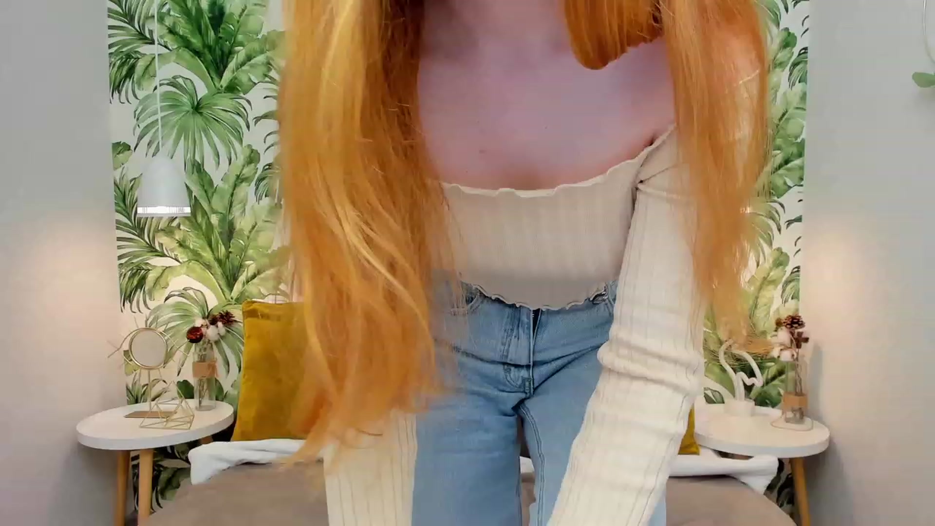 Gallery image thumbnail from MiyaFoxy's myfreecams stream on, 06/26/2023, 14:32 image 18 of 20