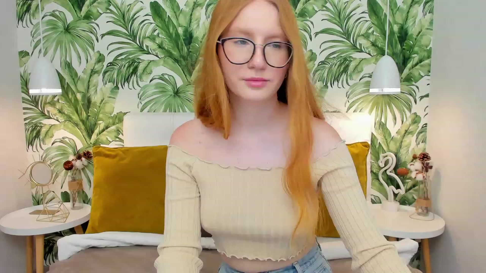 Gallery image thumbnail from MiyaFoxy's myfreecams stream on, 06/26/2023, 14:32 image 9 of 20