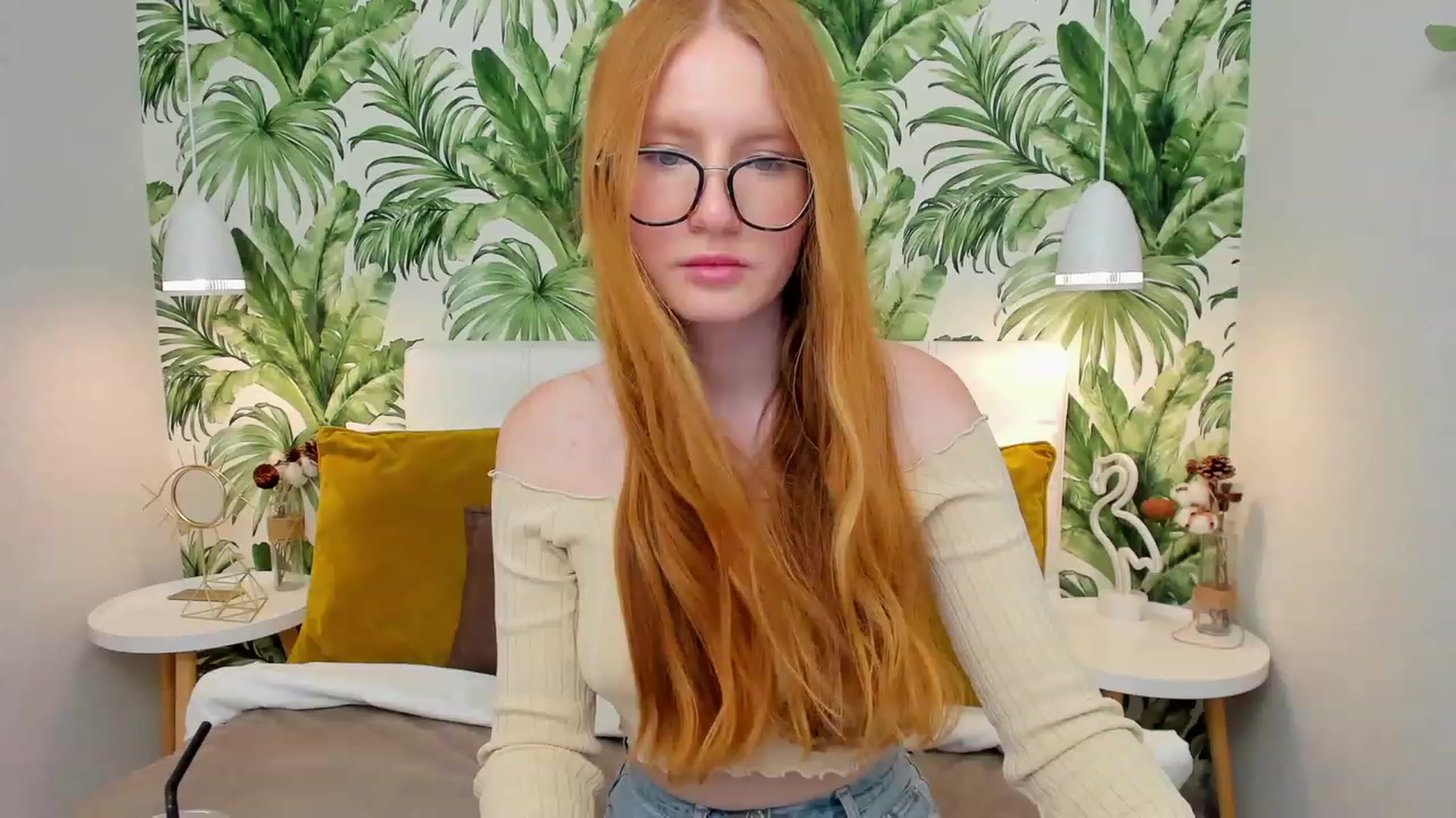 Gallery image thumbnail from MiyaFoxy's myfreecams stream on, 06/26/2023, 16:57 image 18 of 20