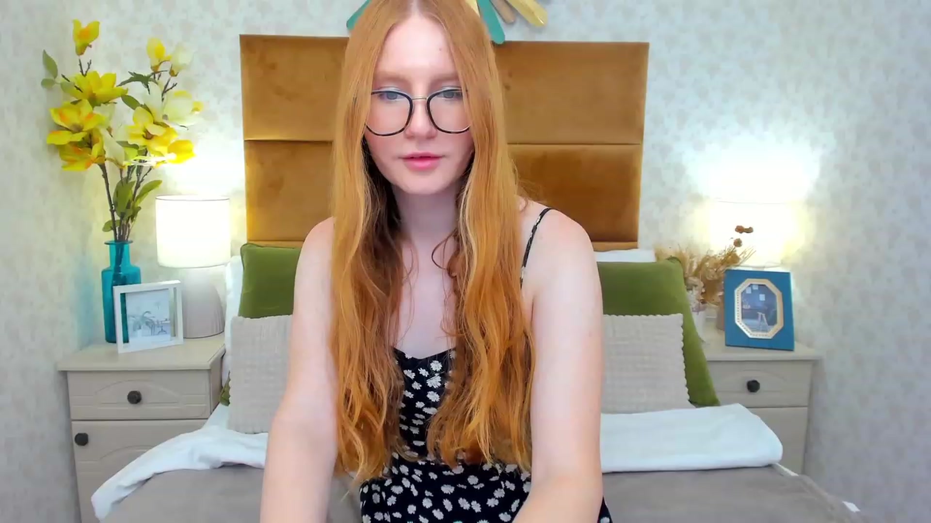 Gallery image thumbnail from MiyaFoxy's myfreecams stream on, 07/15/2023, 14:01 image 20 of 20