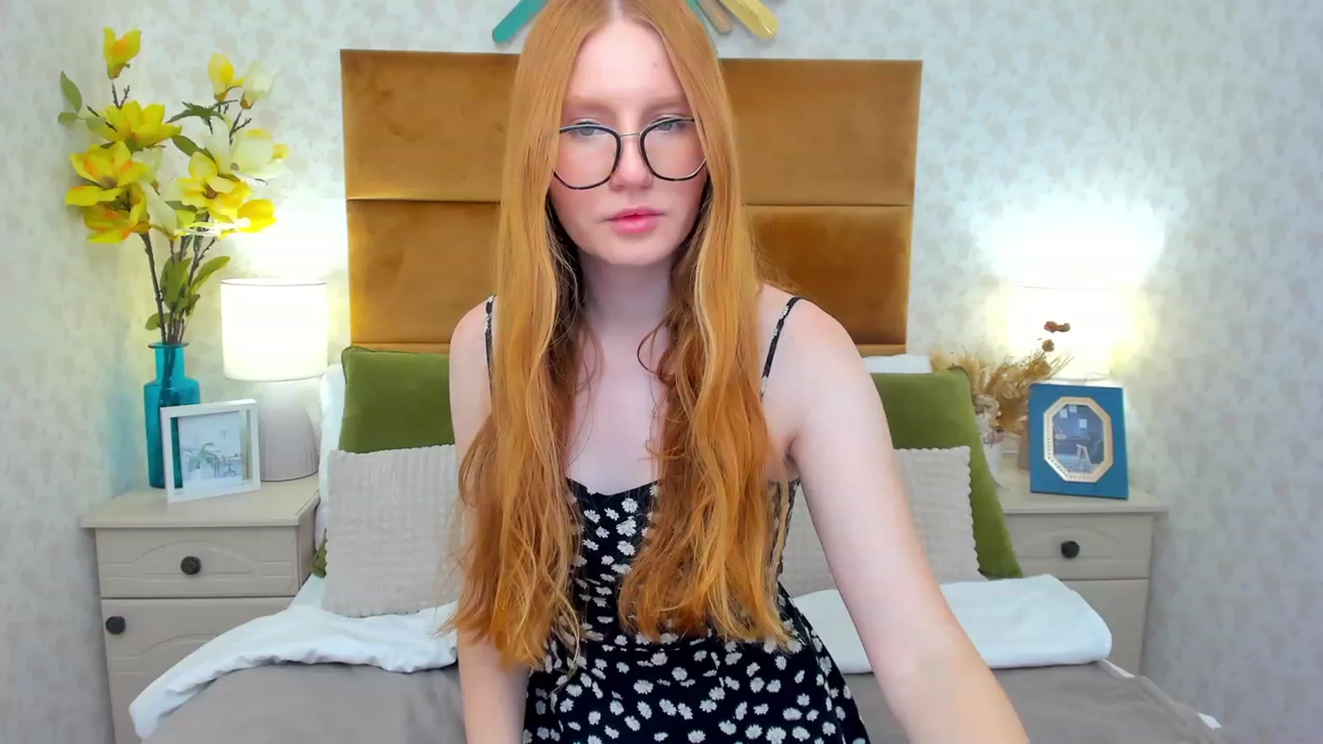 Gallery image thumbnail from MiyaFoxy's myfreecams stream on, 07/15/2023, 14:01 image 19 of 20