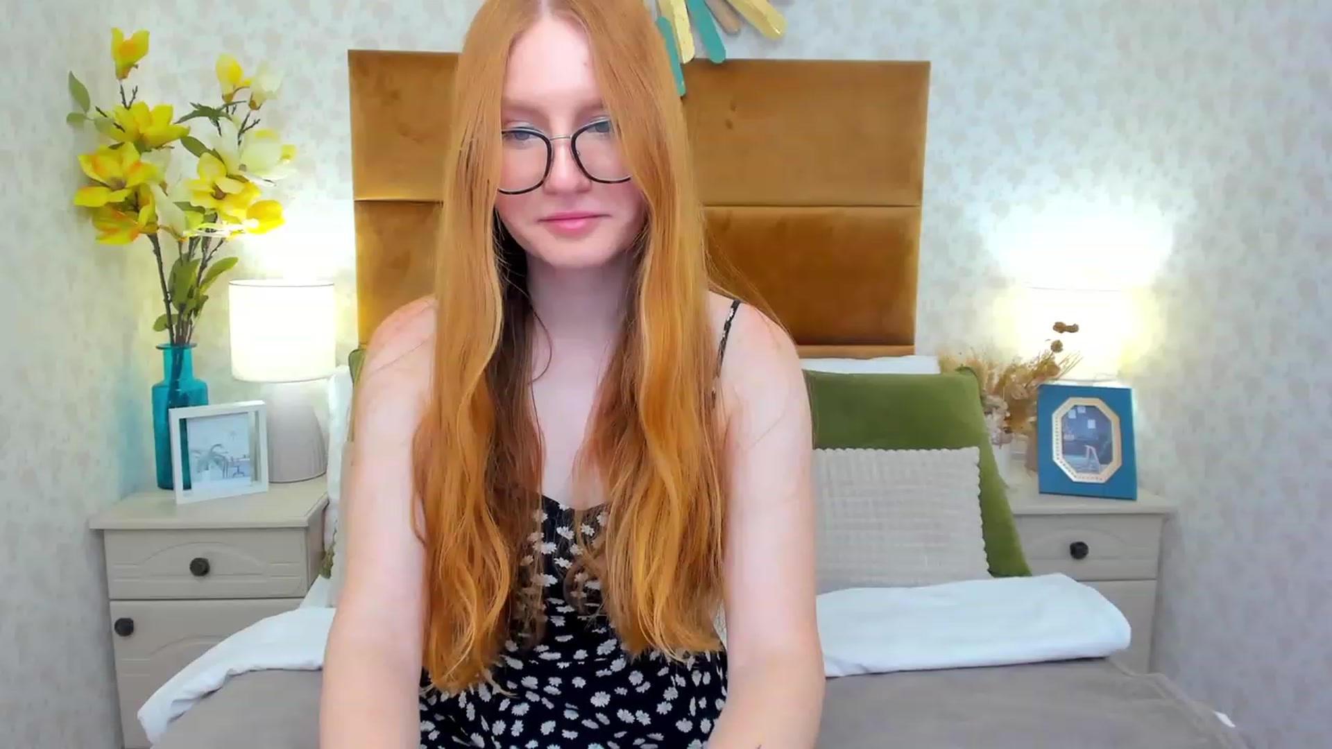 Gallery image thumbnail from MiyaFoxy's myfreecams stream on, 07/15/2023, 14:01 image 2 of 20