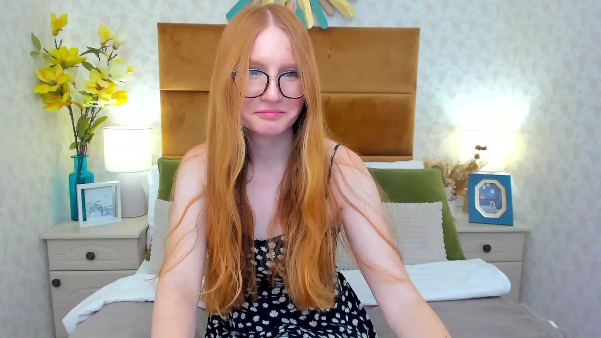 Gallery image thumbnail from MiyaFoxy's myfreecams stream on, 07/15/2023, 14:01 image 1 of 20