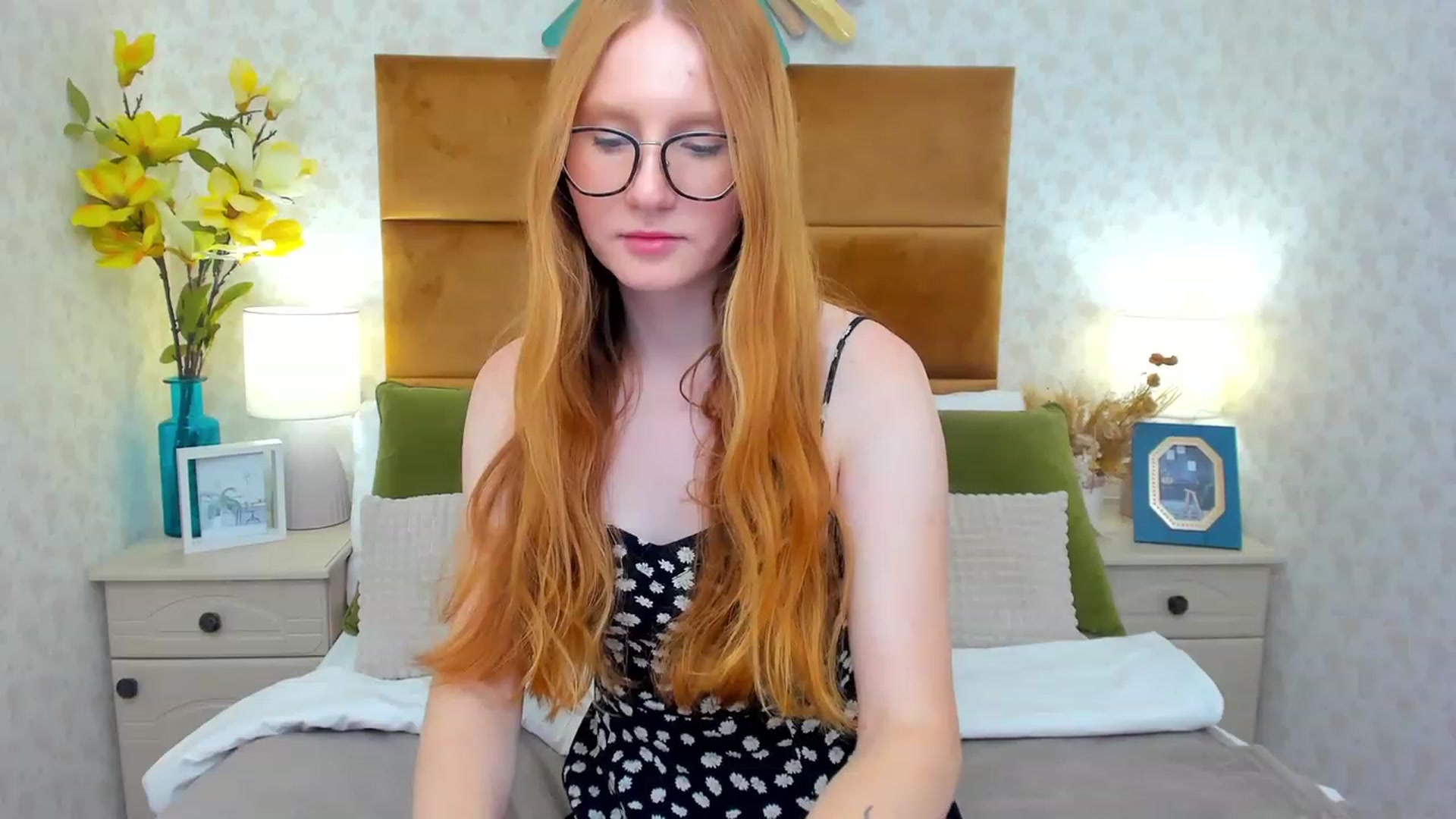 Gallery image thumbnail from MiyaFoxy's myfreecams stream on, 07/15/2023, 14:01 image 18 of 20