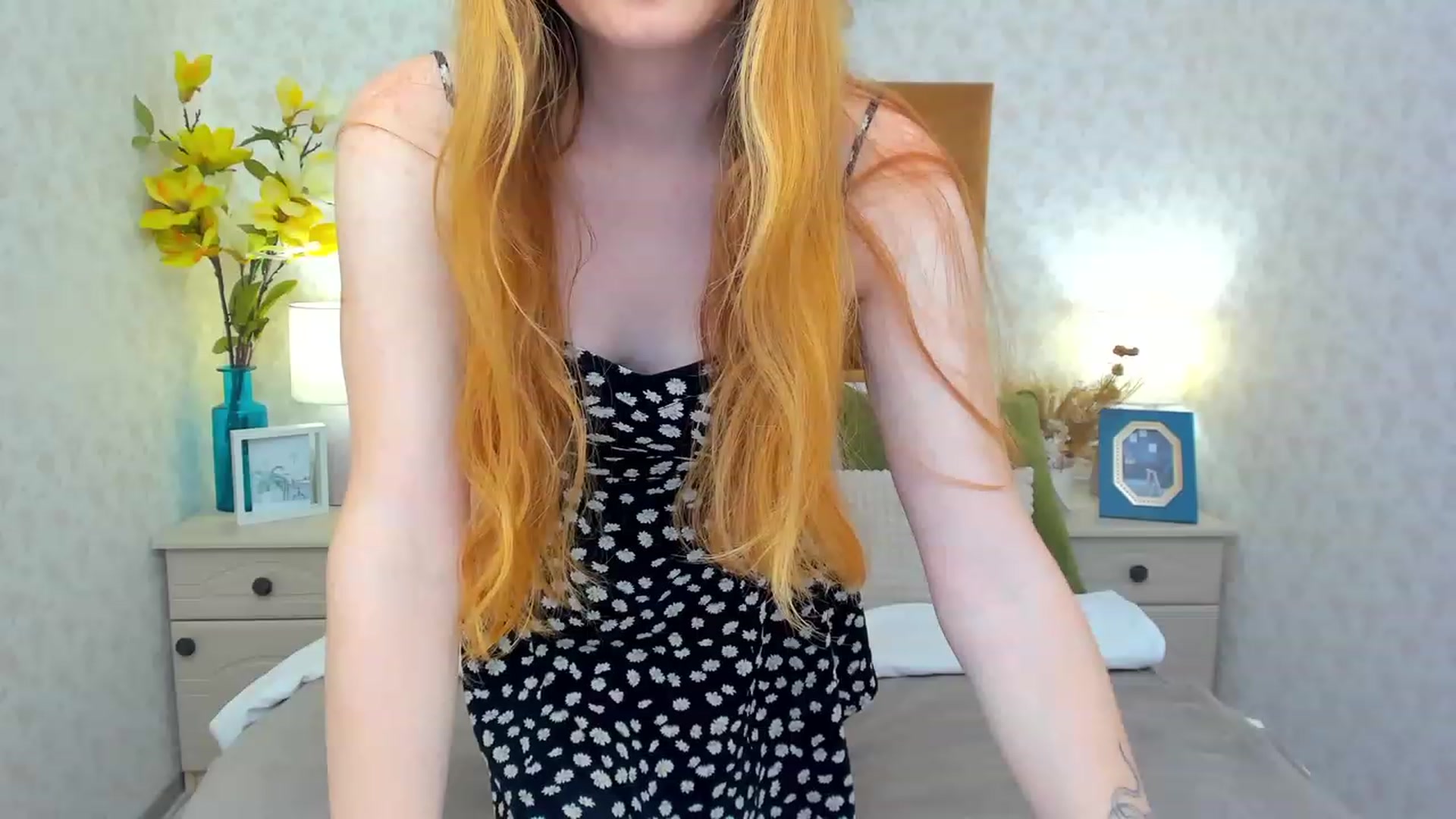 Gallery image thumbnail from MiyaFoxy's myfreecams stream on, 07/15/2023, 14:01 image 11 of 20