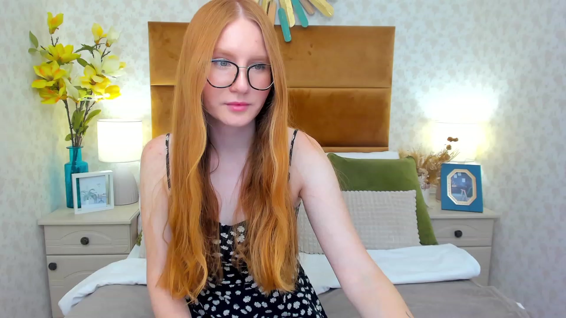 Gallery image thumbnail from MiyaFoxy's myfreecams stream on, 07/15/2023, 14:01 image 5 of 20