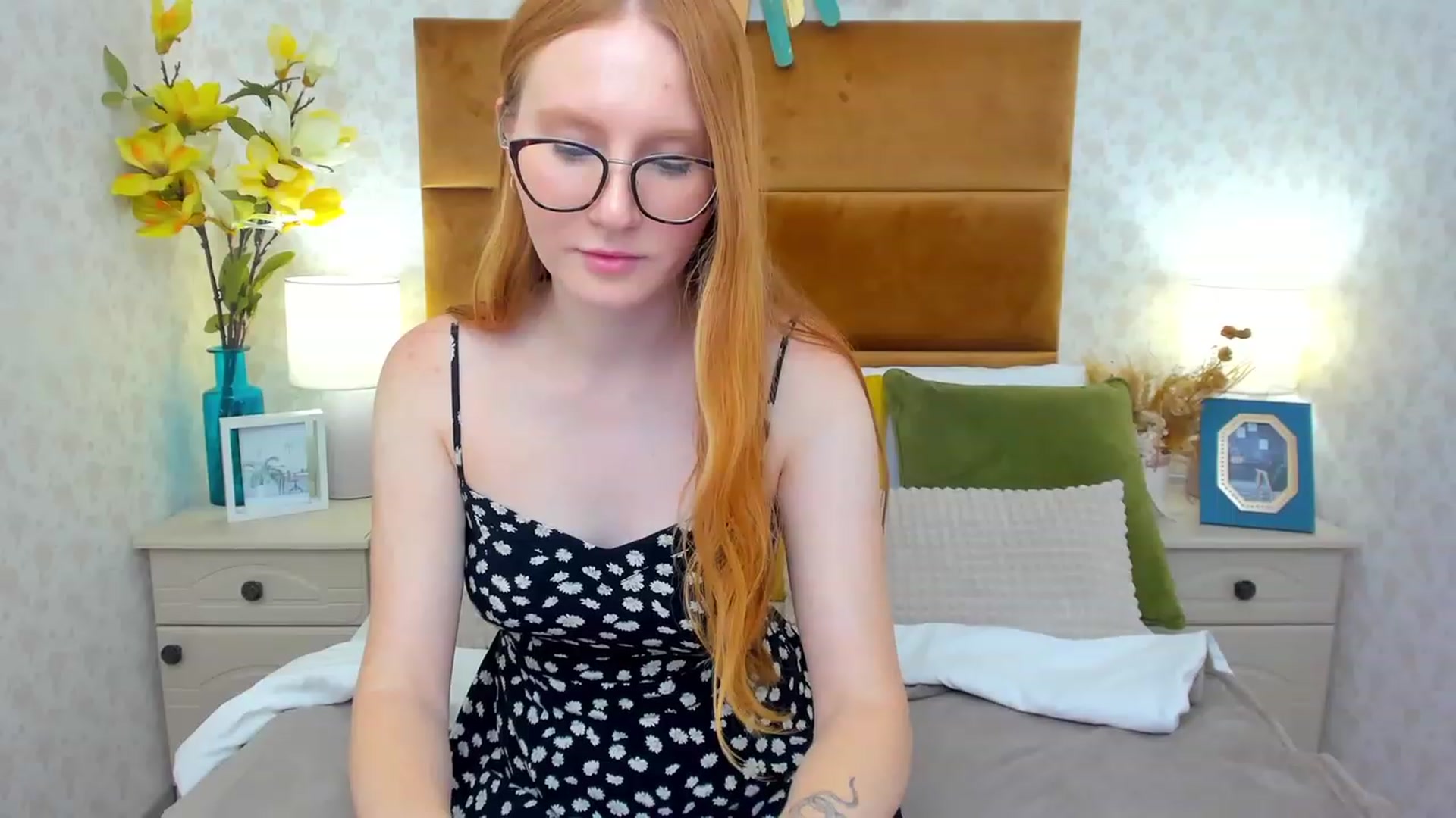 Gallery image thumbnail from MiyaFoxy's myfreecams stream on, 07/15/2023, 16:09 image 19 of 20