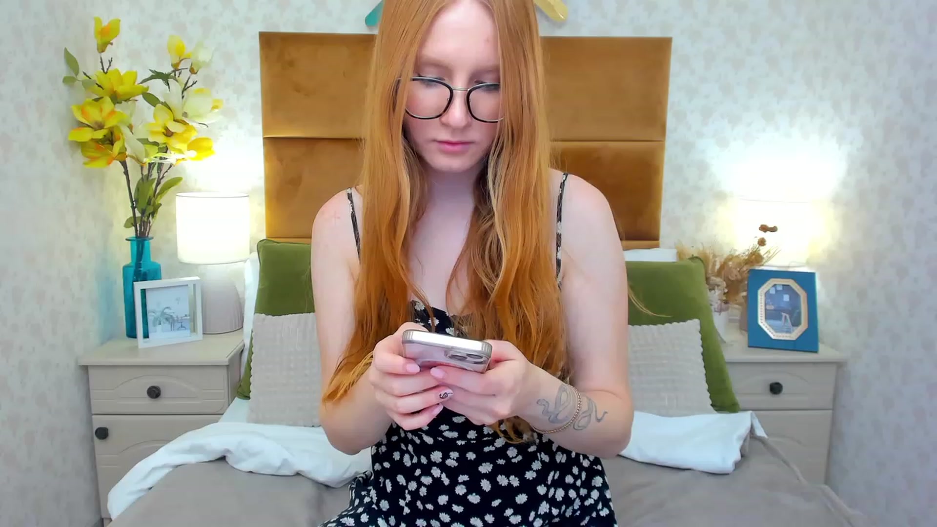 Gallery image thumbnail from MiyaFoxy's myfreecams stream on, 07/15/2023, 16:09 image 5 of 20