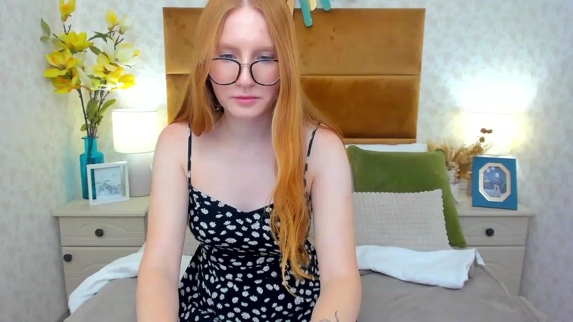 Gallery image thumbnail from MiyaFoxy's myfreecams stream on, 07/15/2023, 16:09 image 17 of 20