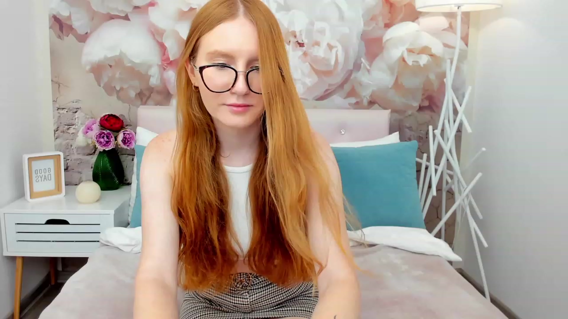 Gallery image thumbnail from MiyaFoxy's myfreecams stream on, 07/23/2023, 15:08 image 15 of 20