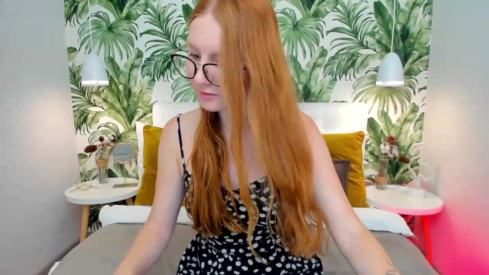 Gallery image thumbnail from MiyaFoxy's myfreecams stream on, 08/06/2023, 09:29 image 17 of 20