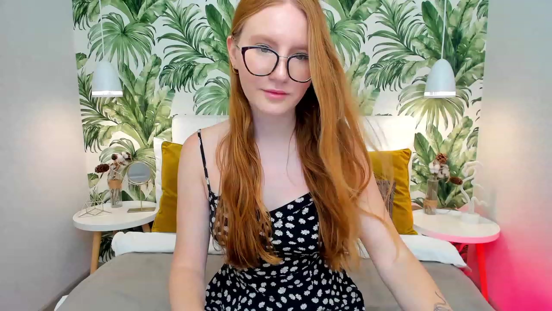 Gallery image thumbnail from MiyaFoxy's myfreecams stream on, 08/06/2023, 09:29 image 19 of 20