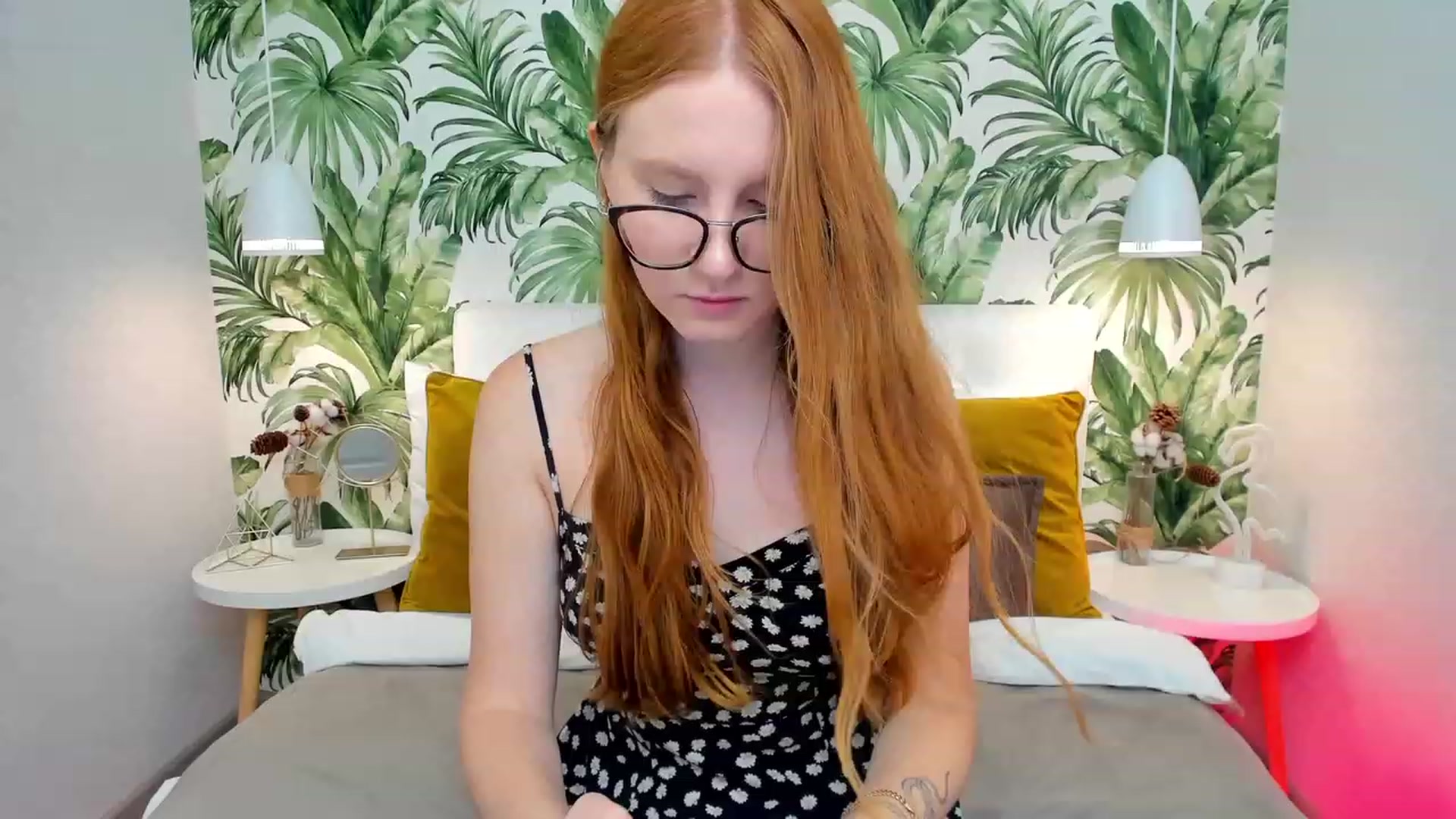Gallery image thumbnail from MiyaFoxy's myfreecams stream on, 08/06/2023, 09:29 image 18 of 20