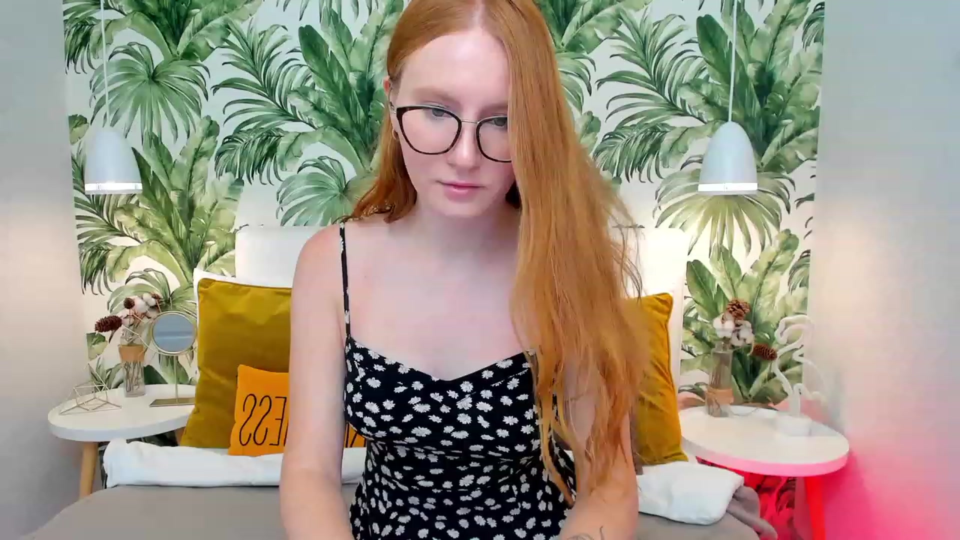 Gallery image thumbnail from MiyaFoxy's myfreecams stream on, 08/06/2023, 11:36 image 18 of 20