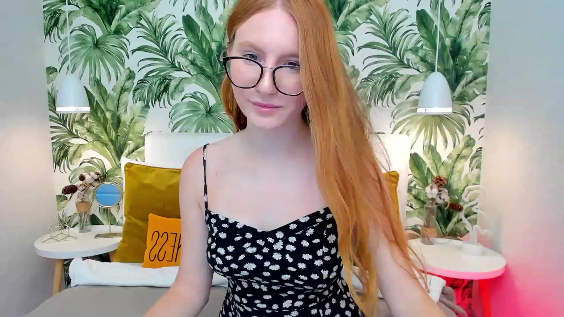 Gallery image thumbnail from MiyaFoxy's myfreecams stream on, 08/06/2023, 11:36 image 1 of 20