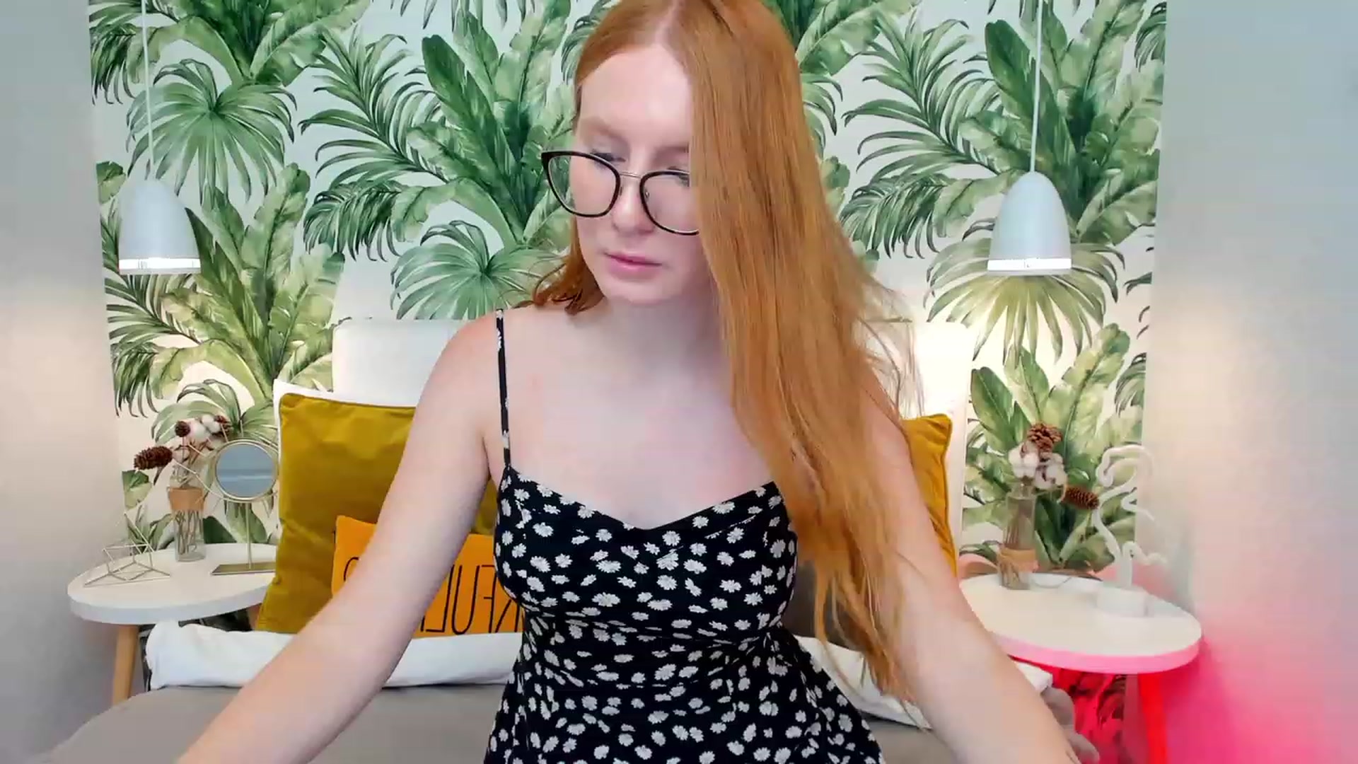 Gallery image thumbnail from MiyaFoxy's myfreecams stream on, 08/06/2023, 11:36 image 19 of 20