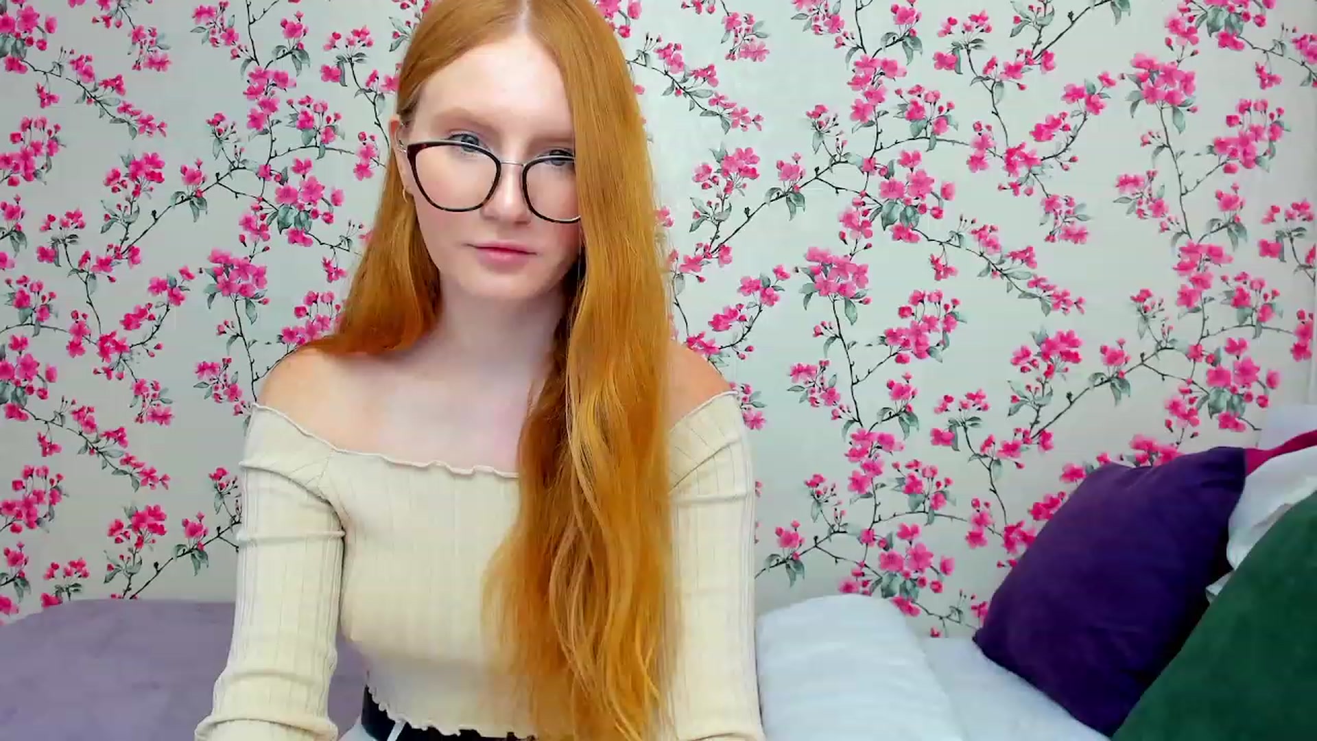Gallery image thumbnail from MiyaFoxy's myfreecams stream on, 08/08/2023, 13:34 image 9 of 20