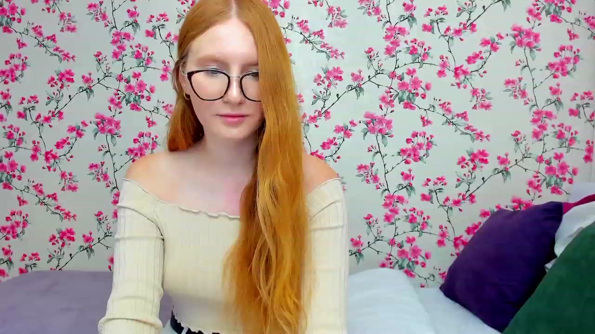 Gallery image thumbnail from MiyaFoxy's myfreecams stream on, 08/08/2023, 13:34 image 4 of 20