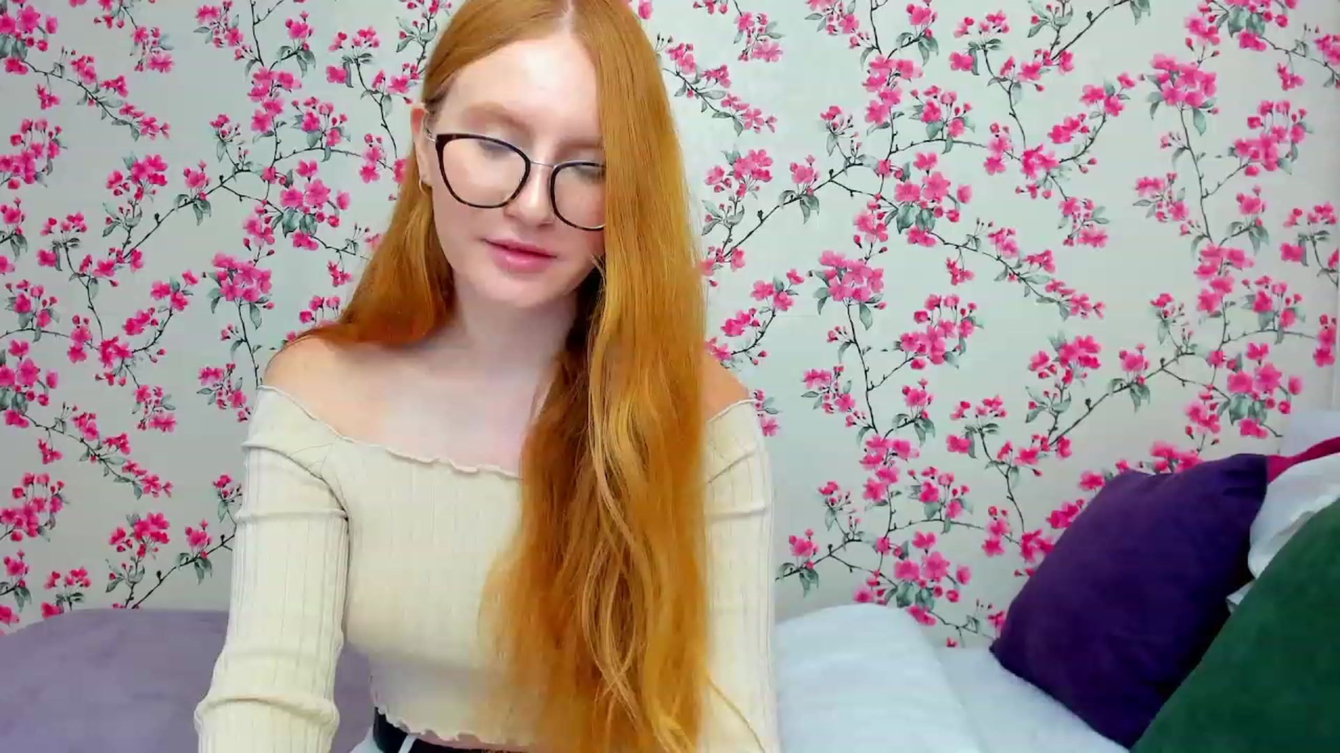 Gallery image thumbnail from MiyaFoxy's myfreecams stream on, 08/08/2023, 13:34 image 11 of 20