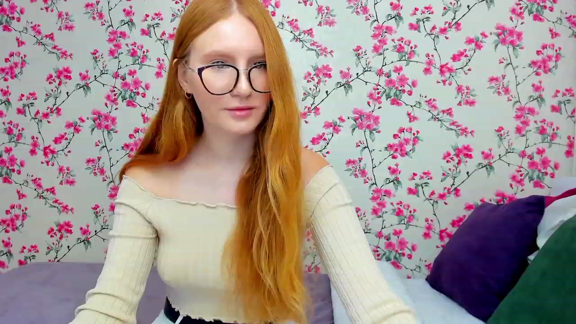Gallery image thumbnail from MiyaFoxy's myfreecams stream on, 08/08/2023, 13:34 image 2 of 20