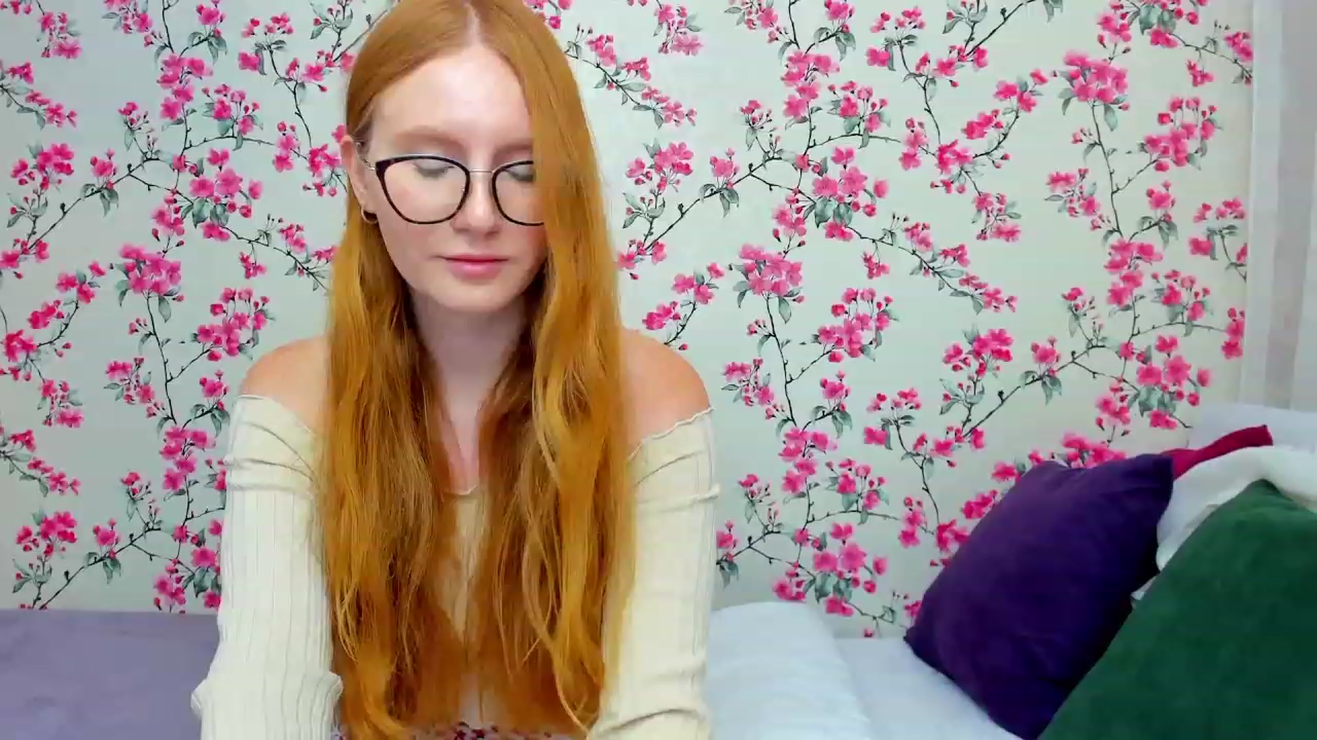 Gallery image thumbnail from MiyaFoxy's myfreecams stream on, 08/08/2023, 15:02 image 6 of 20