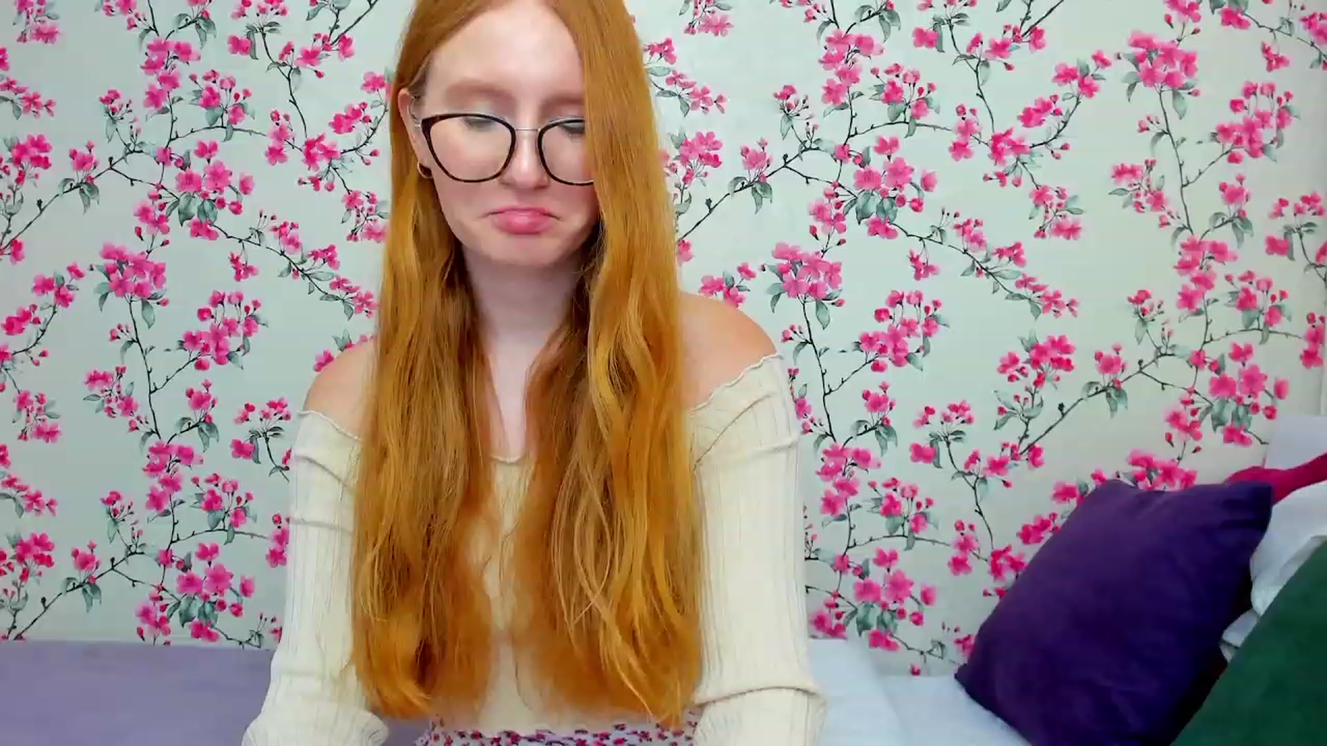 Gallery image thumbnail from MiyaFoxy's myfreecams stream on, 08/08/2023, 15:02 image 9 of 20