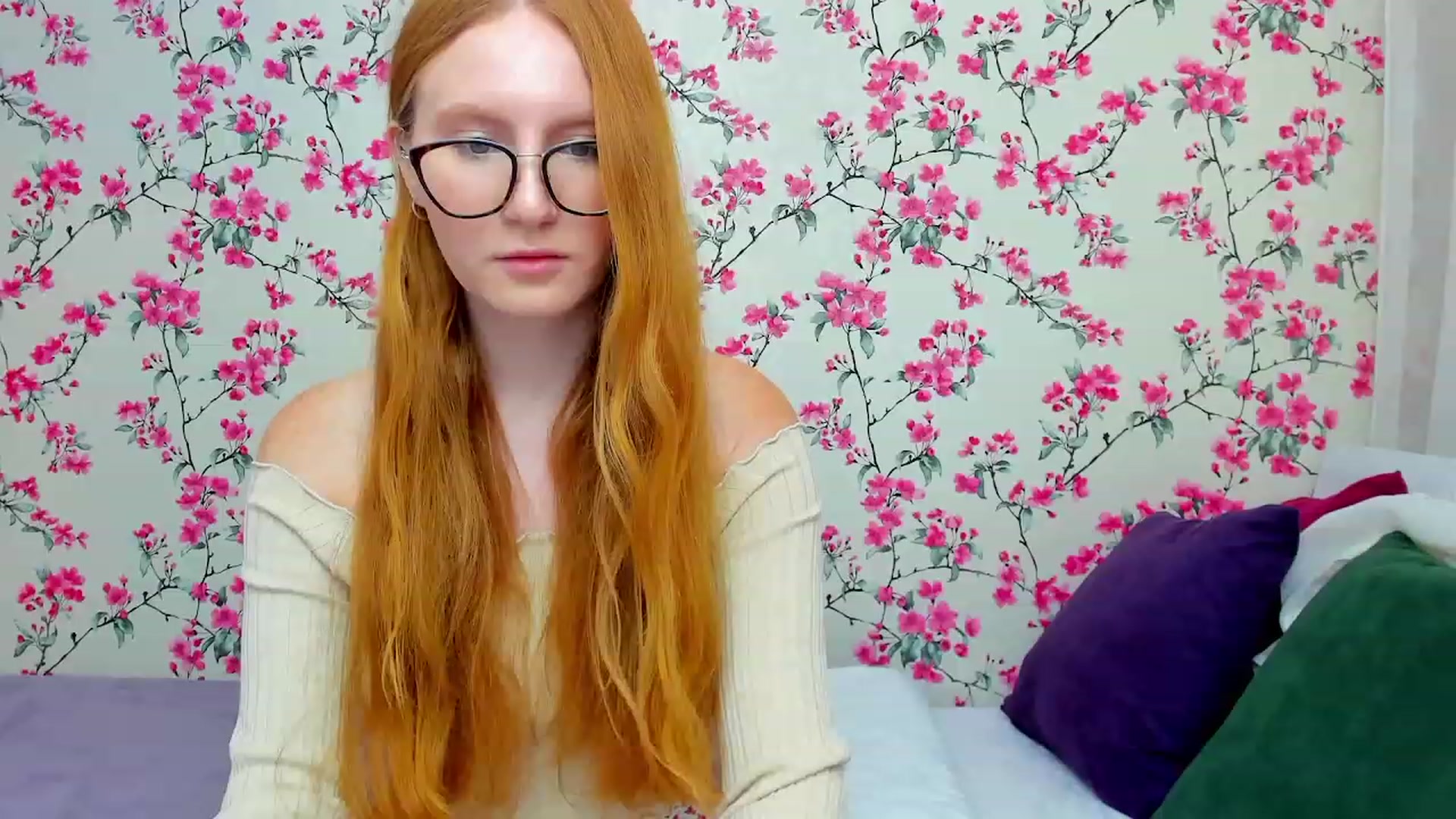 Gallery image thumbnail from MiyaFoxy's myfreecams stream on, 08/08/2023, 15:02 image 3 of 20